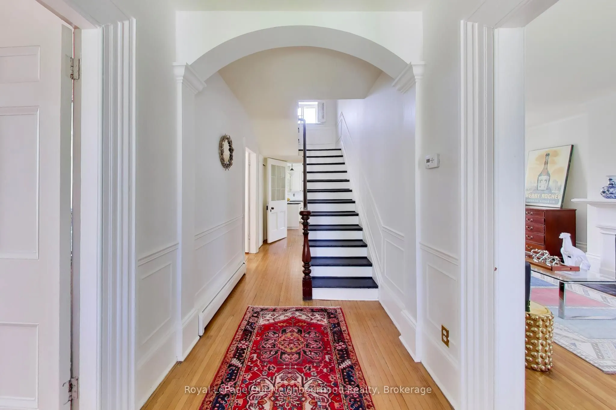 309 King Street W