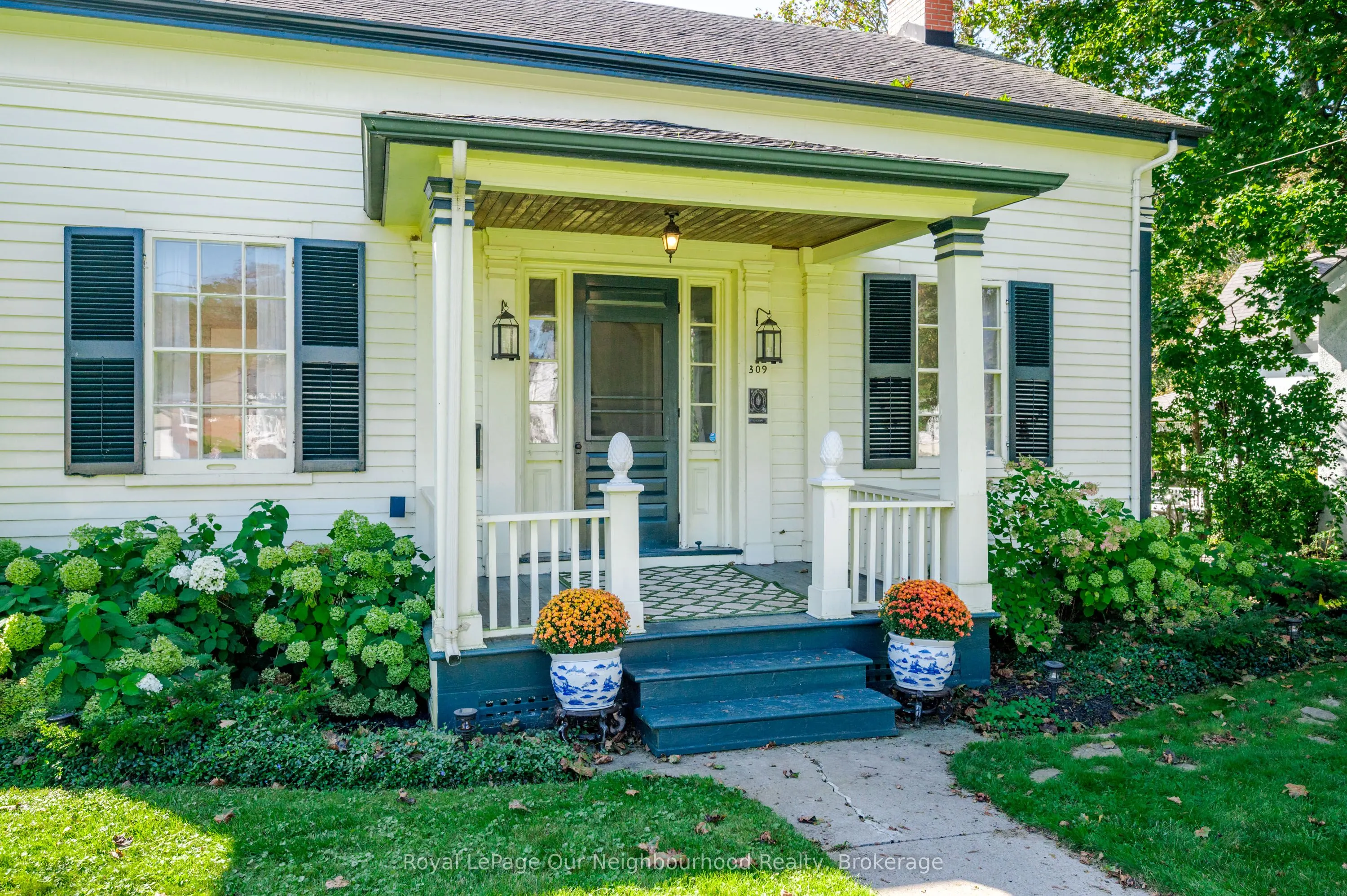 309 King Street W