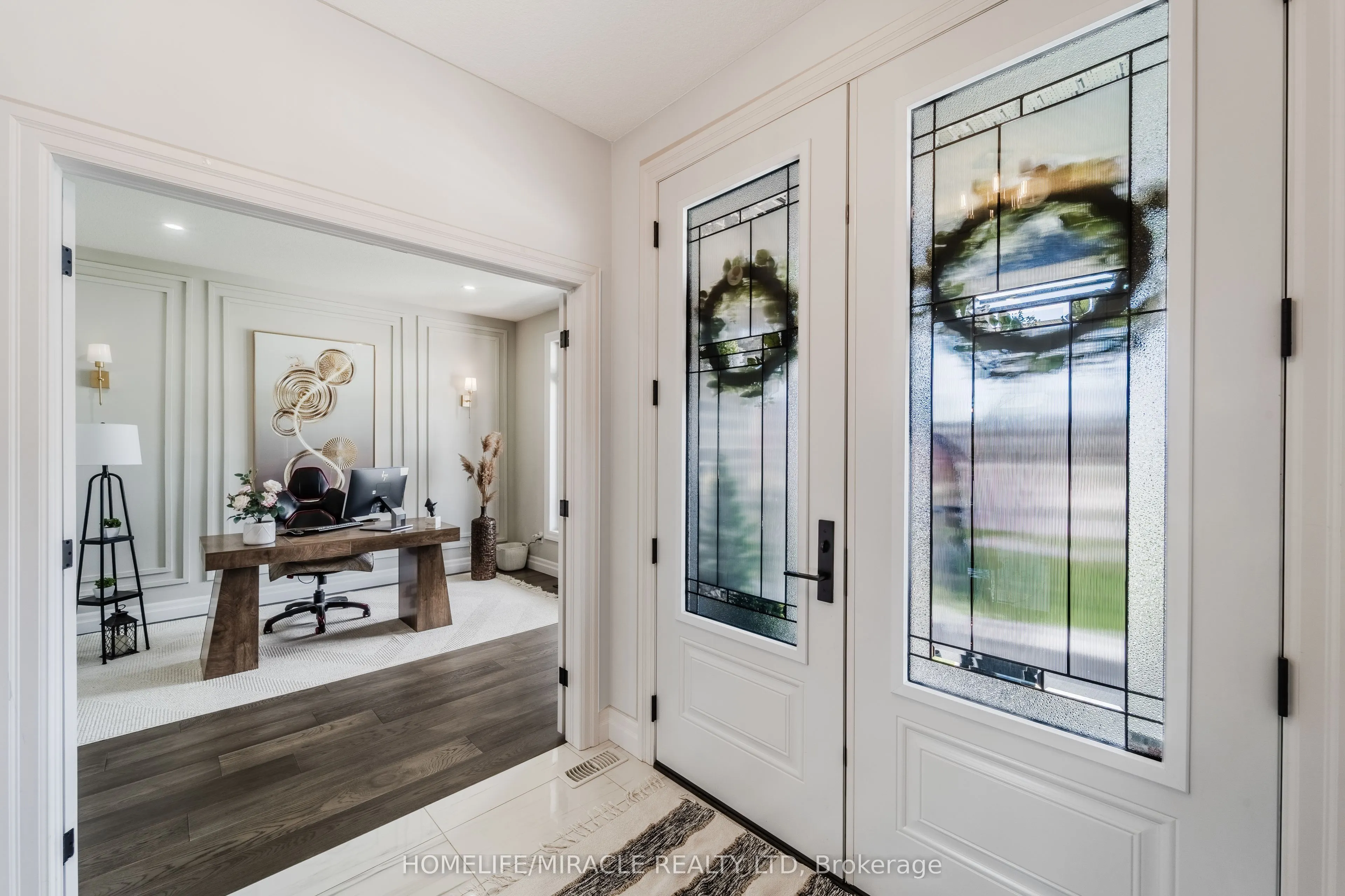 245 Tamarack Boulevard