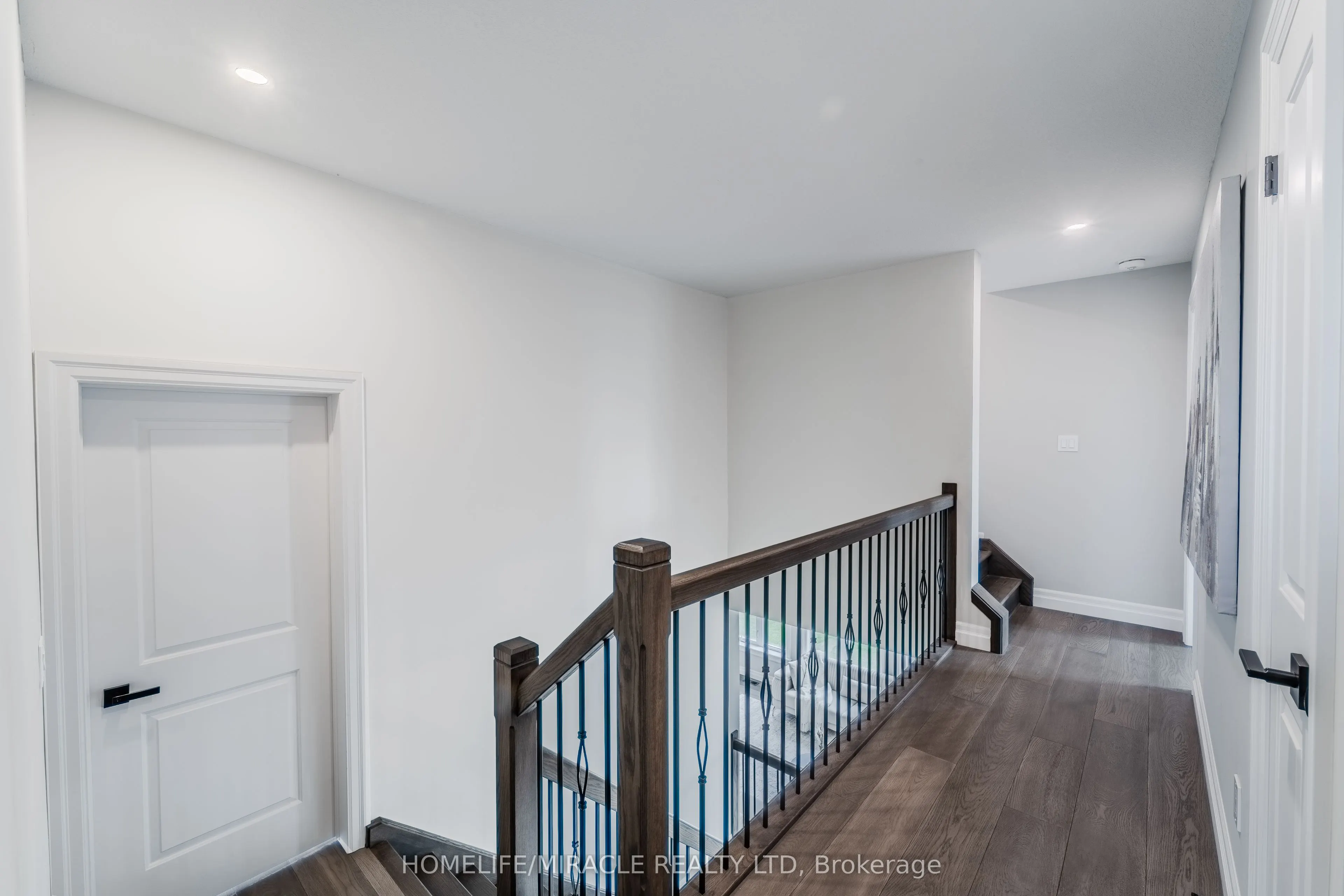 245 Tamarack Boulevard