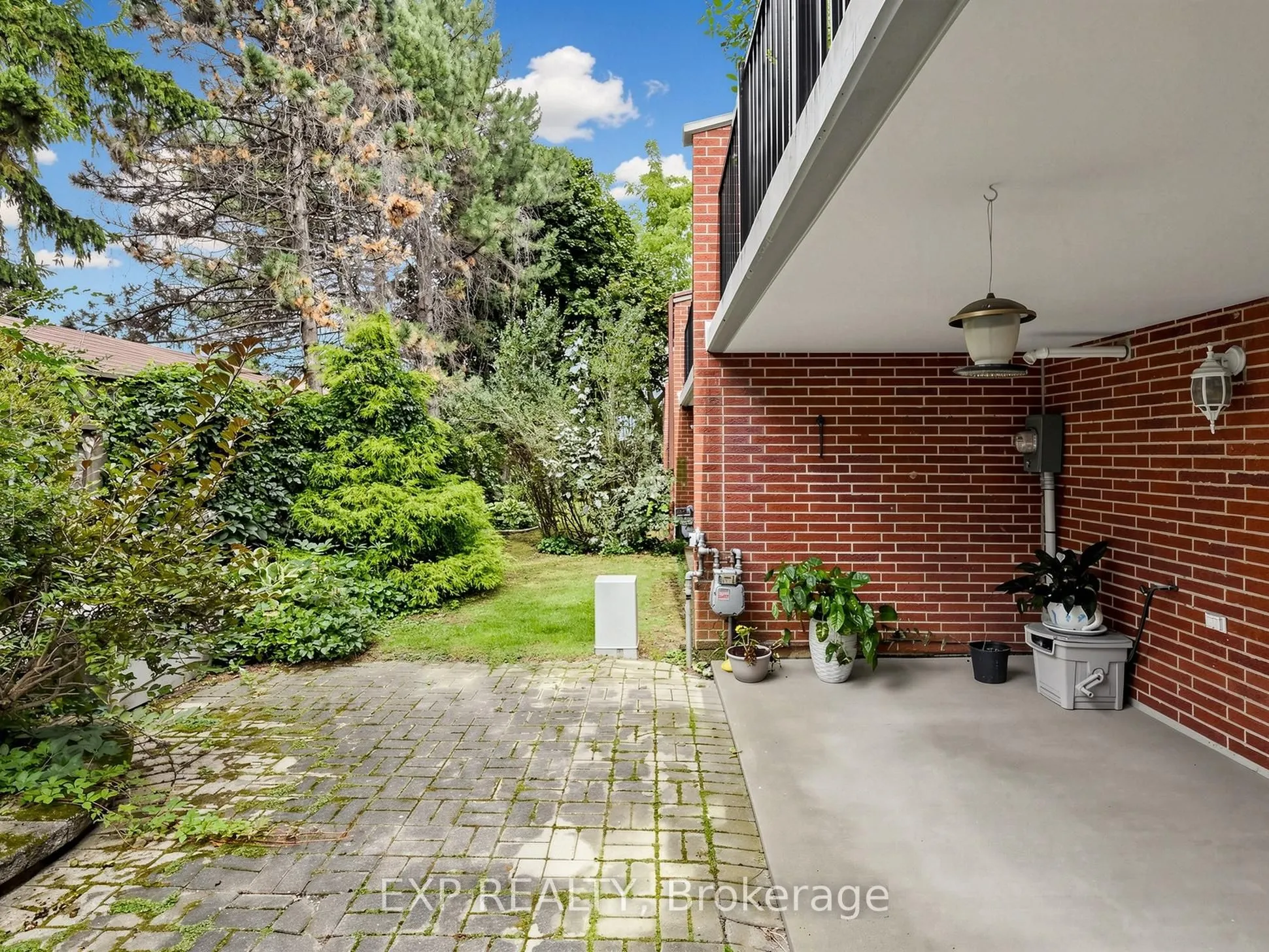 91 LIVINGSTON Avenue #12