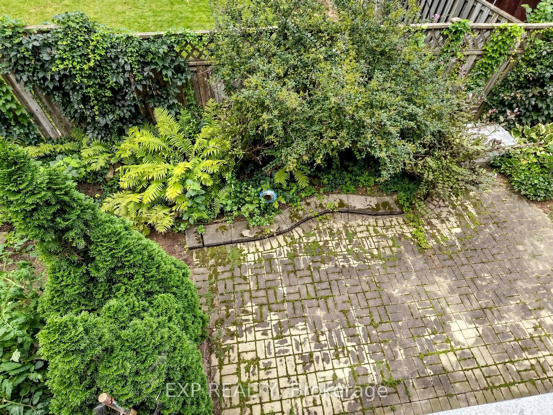 91 LIVINGSTON Avenue #12