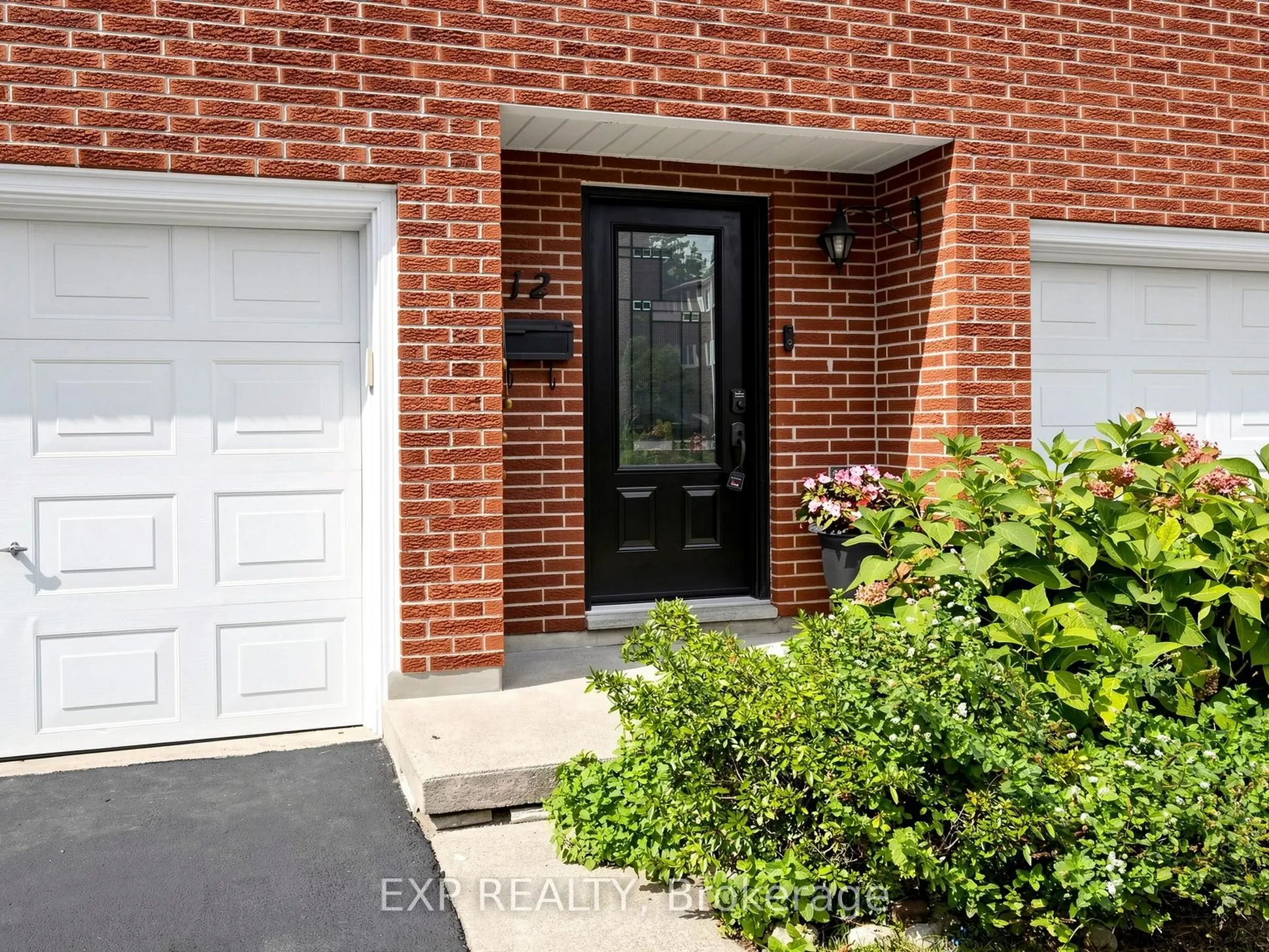 91 LIVINGSTON Avenue #12