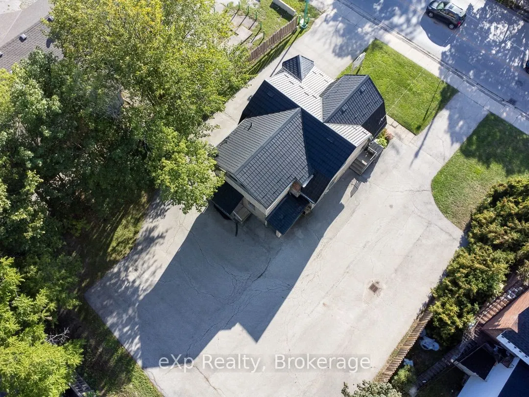 1025 2nd Avenue W