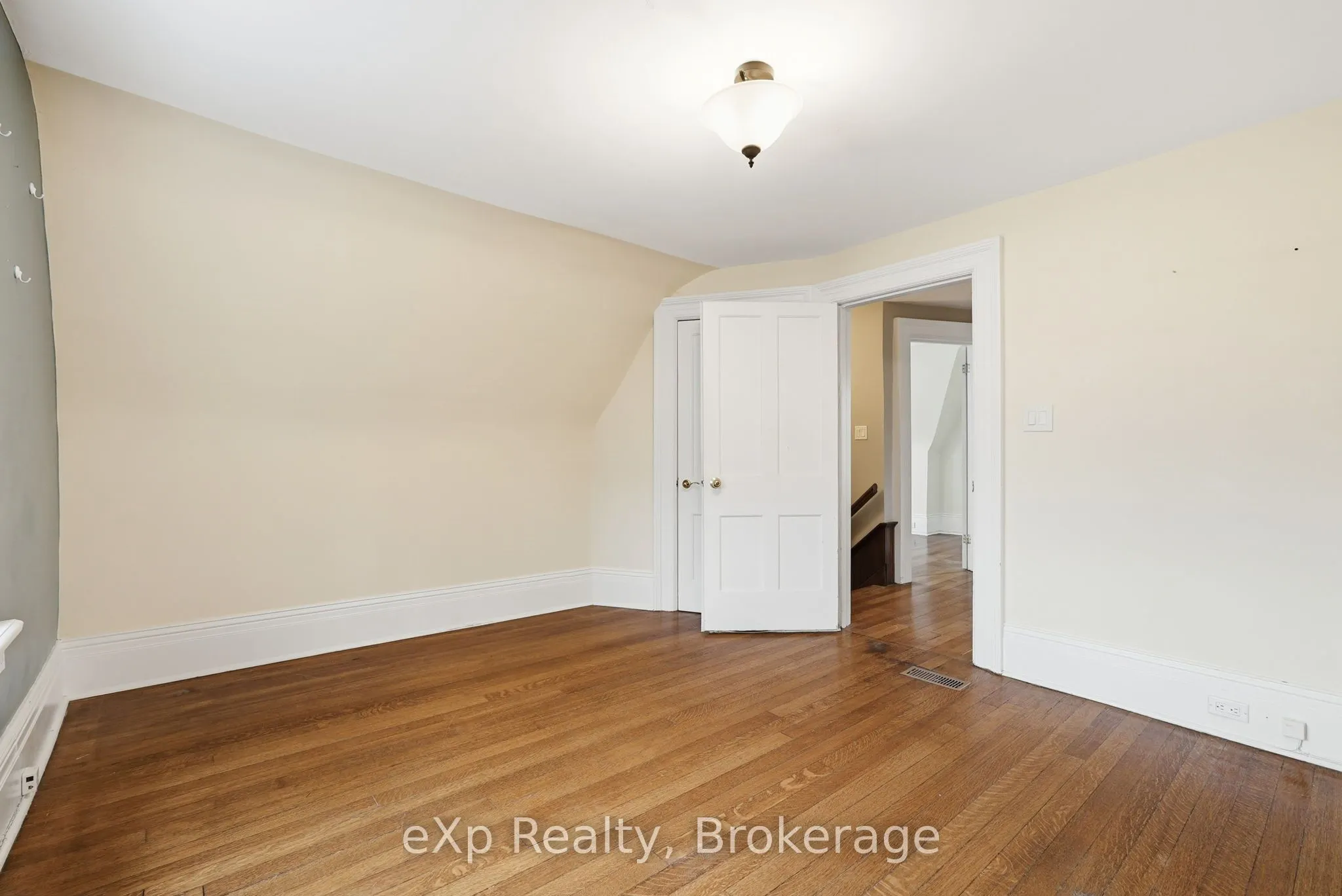 1025 2nd Avenue W