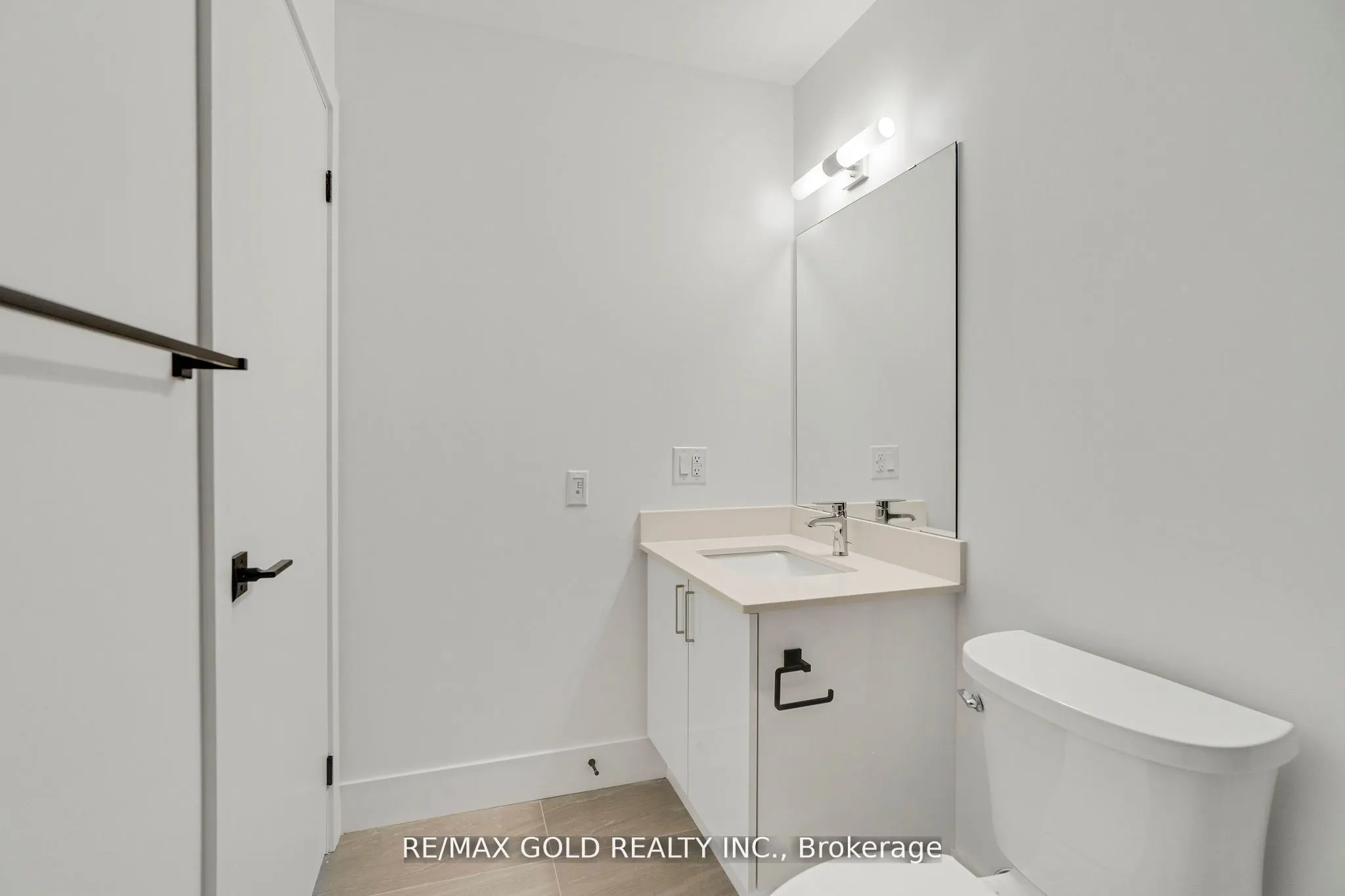 2782 Barton Street E #803