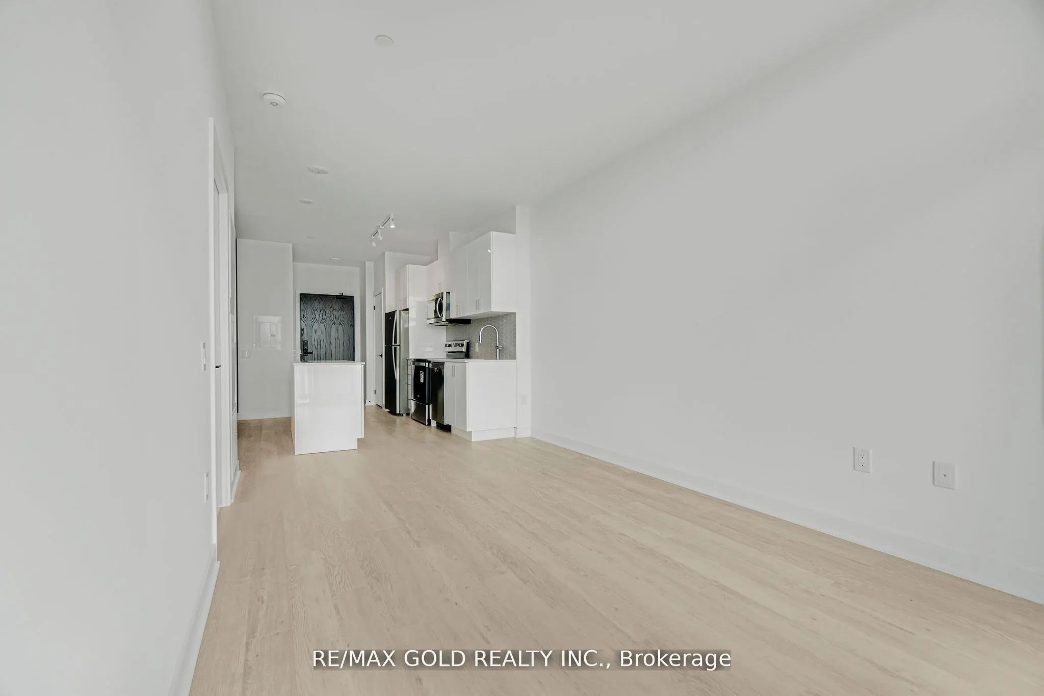2782 Barton Street E #803
