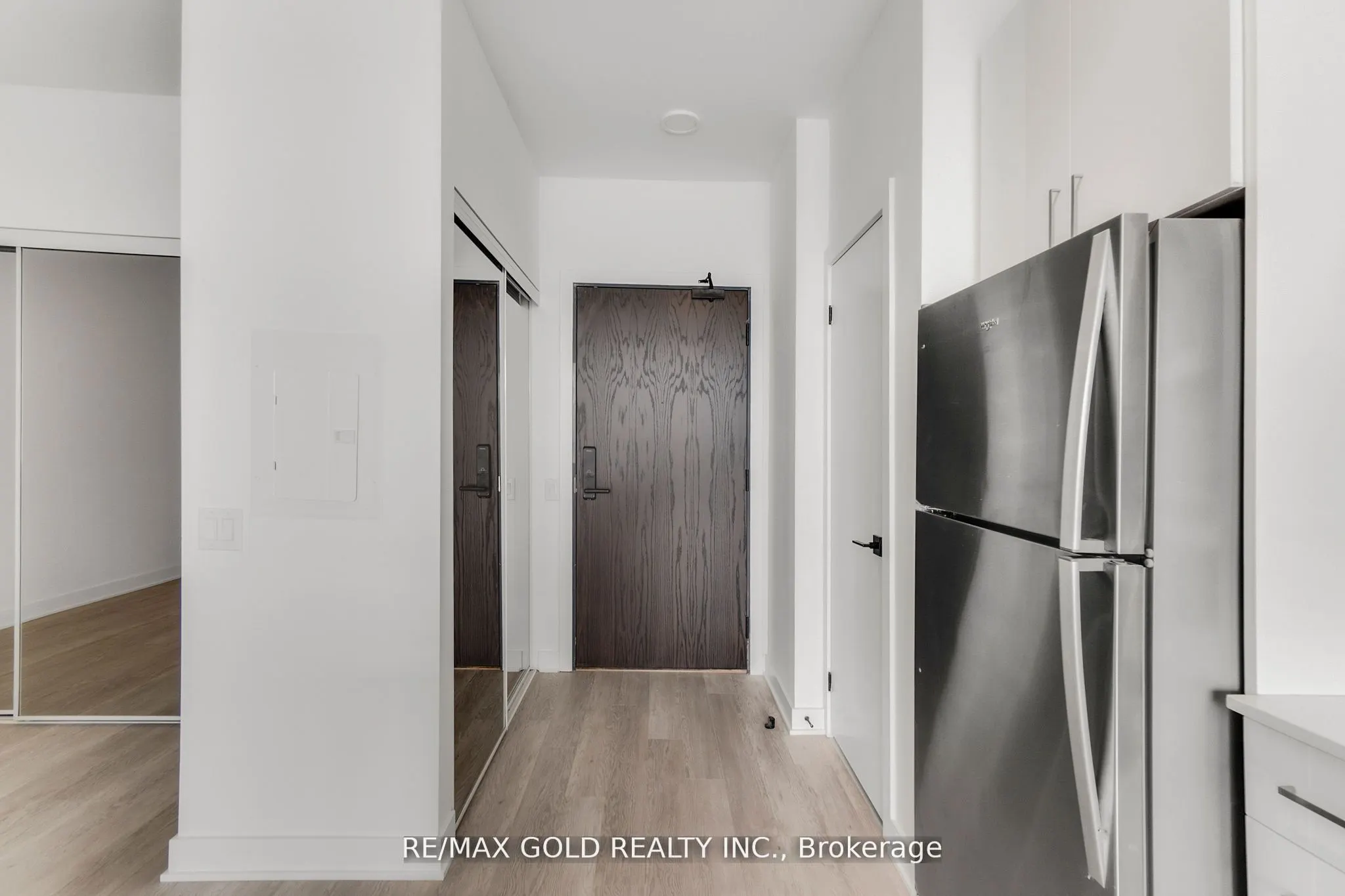 2782 Barton Street E #803