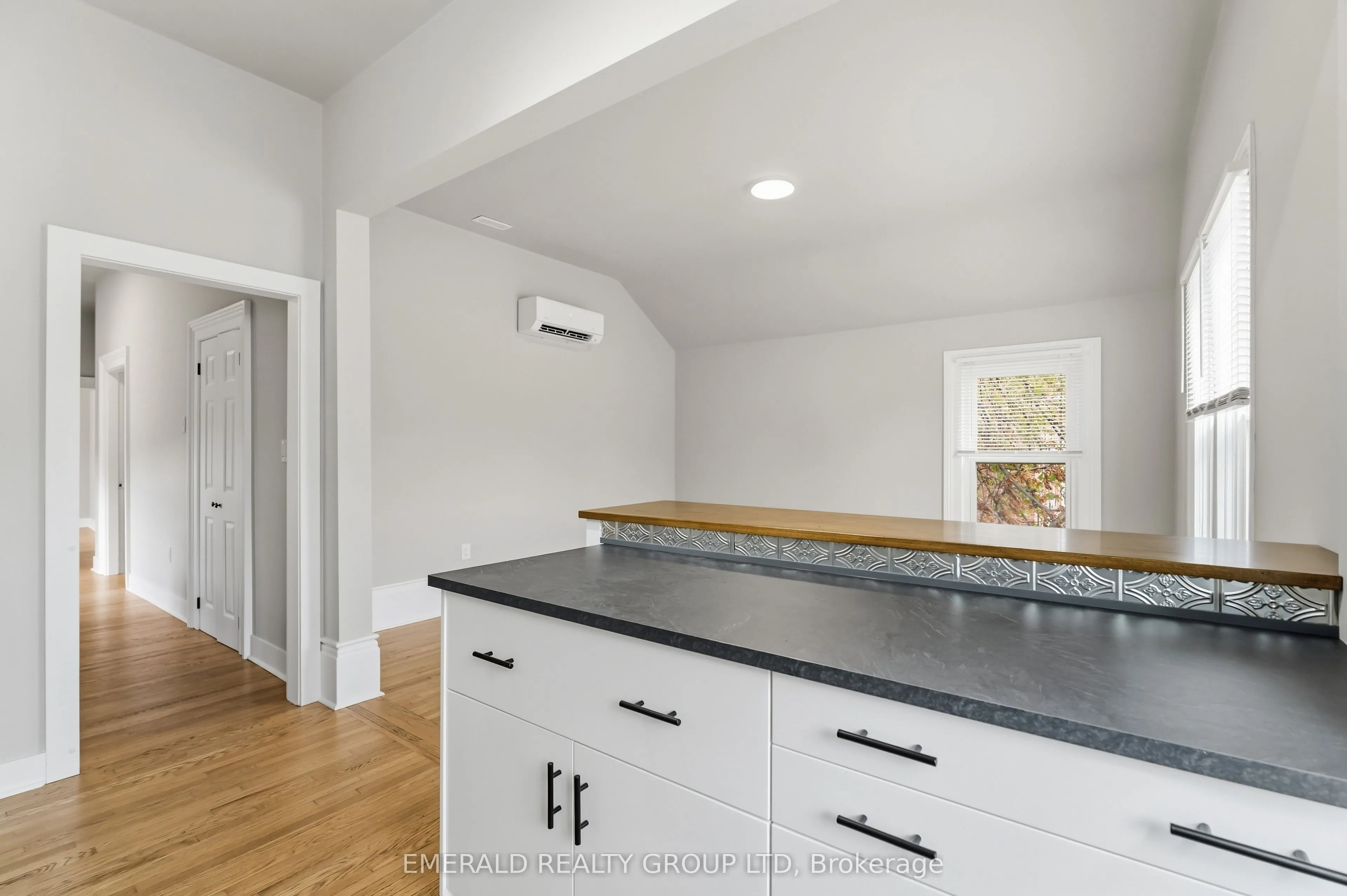 7 Ormond Street S #Upper
