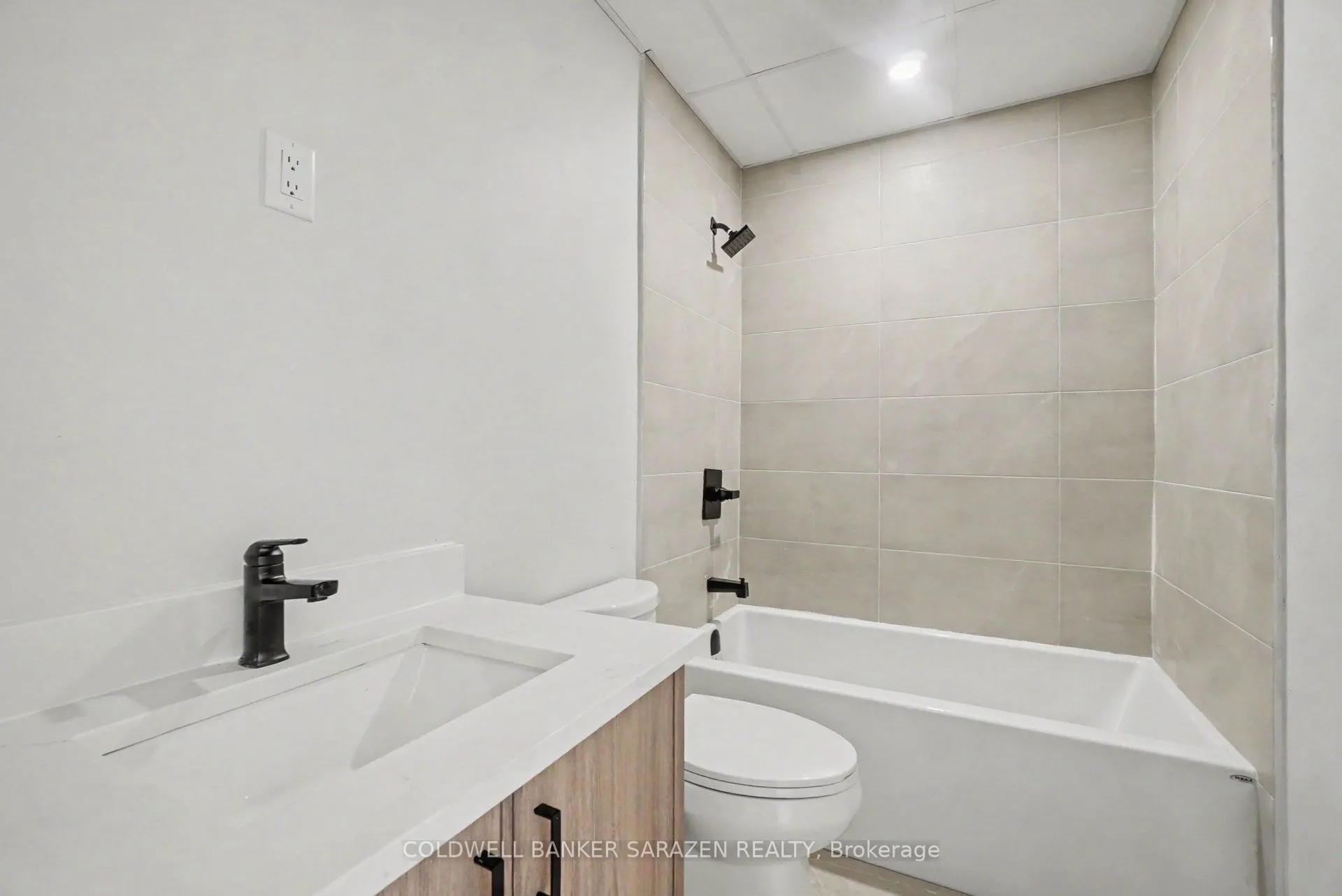 42 Mcarthur Avenue #102