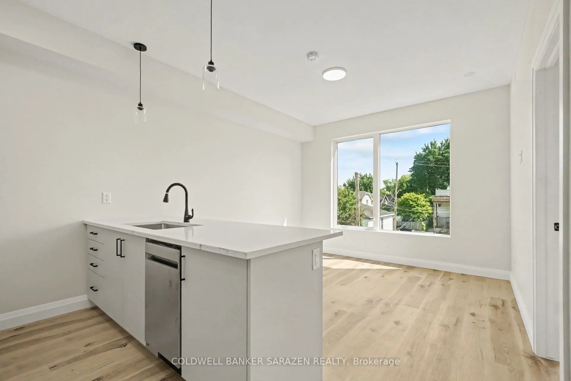 42 Mcarthur Avenue #302