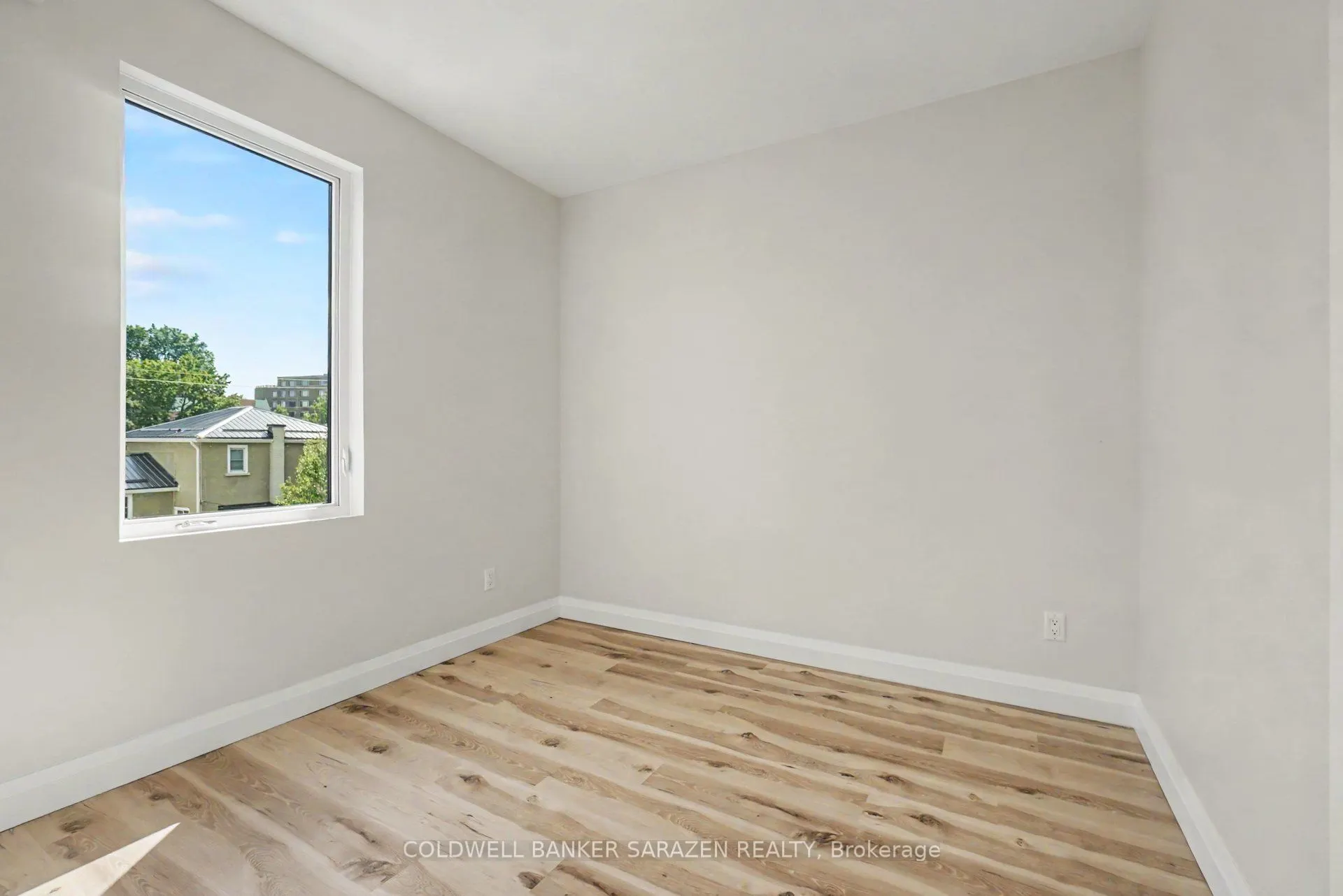 42 Mcarthur Avenue #302