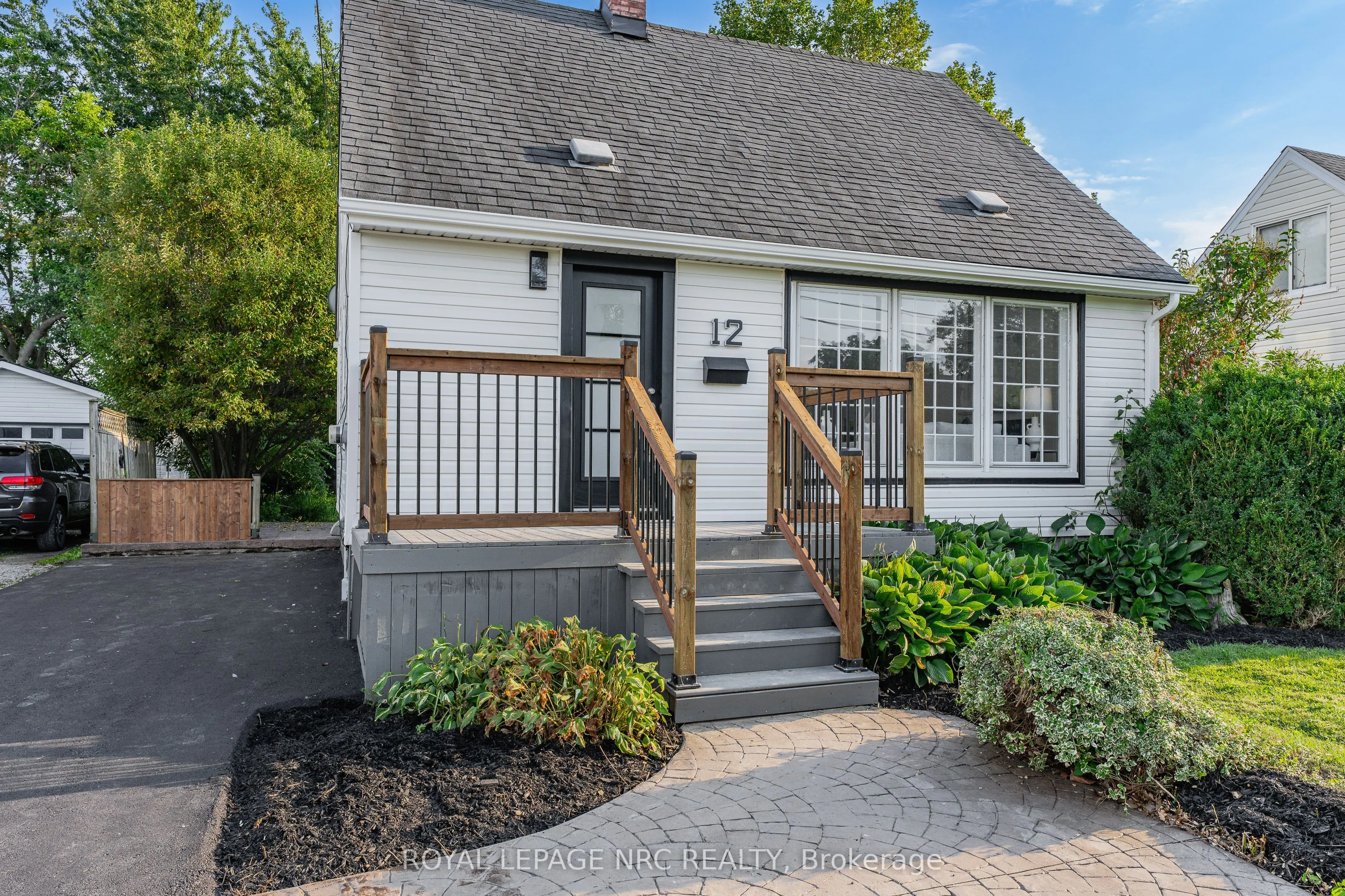 12 Admiral Road