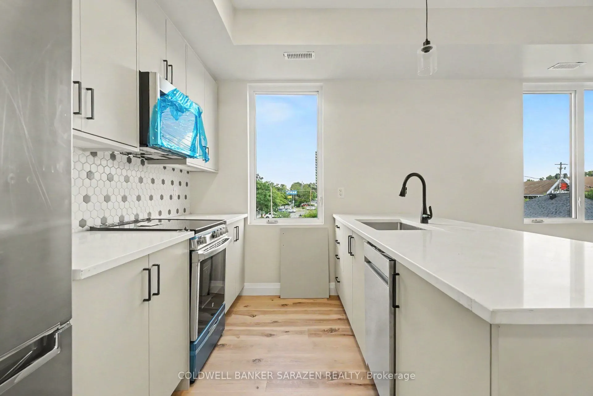 42 Mcarthur Avenue #303