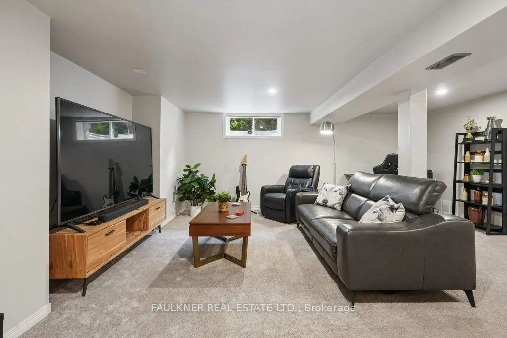 228 Fourth Avenue