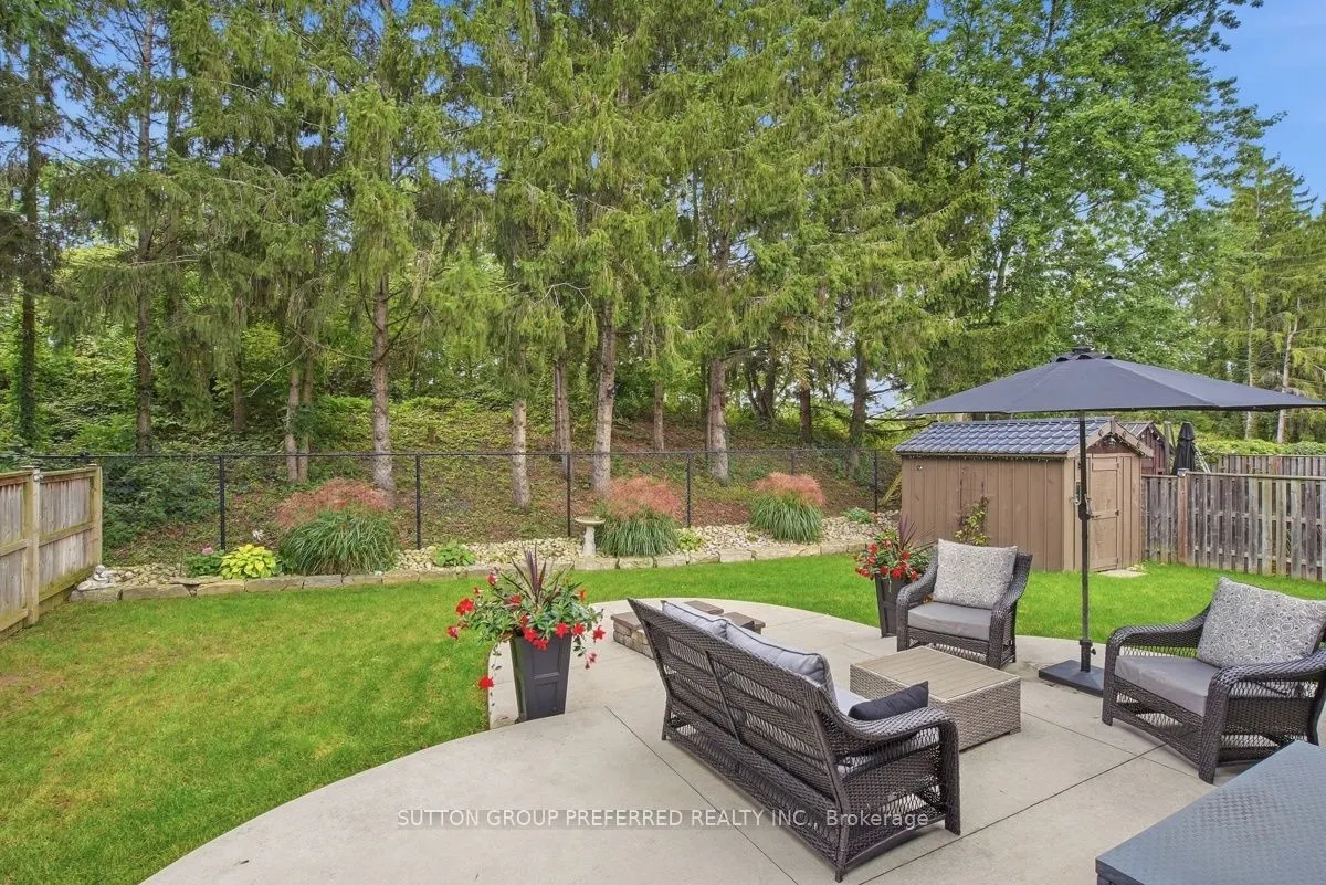 21 Caverhill Crescent