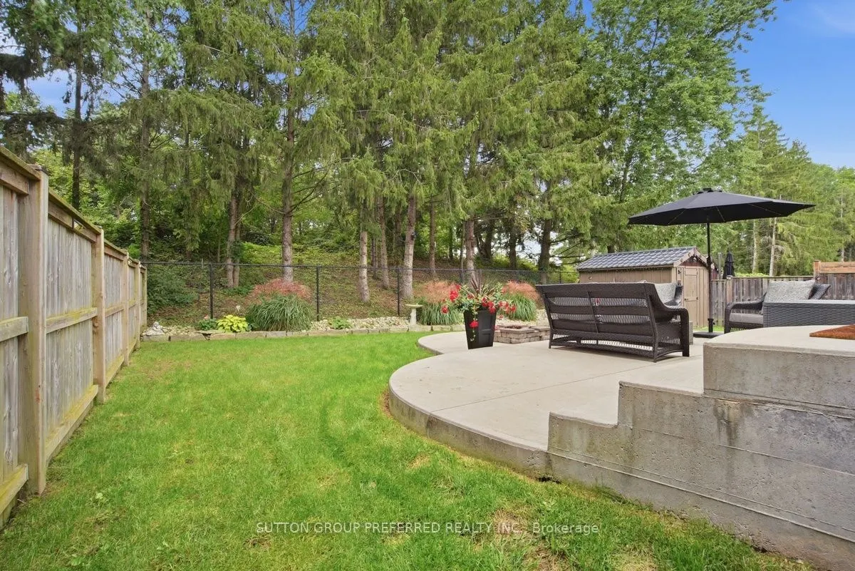 21 Caverhill Crescent