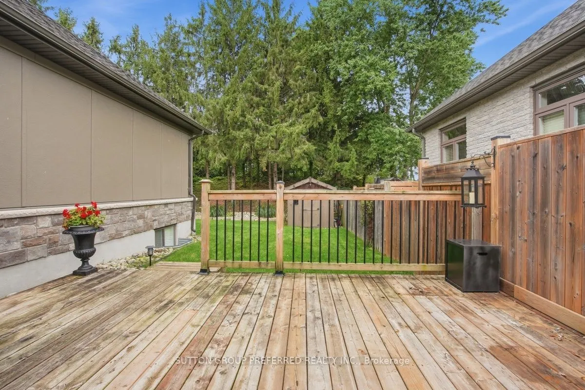 21 Caverhill Crescent