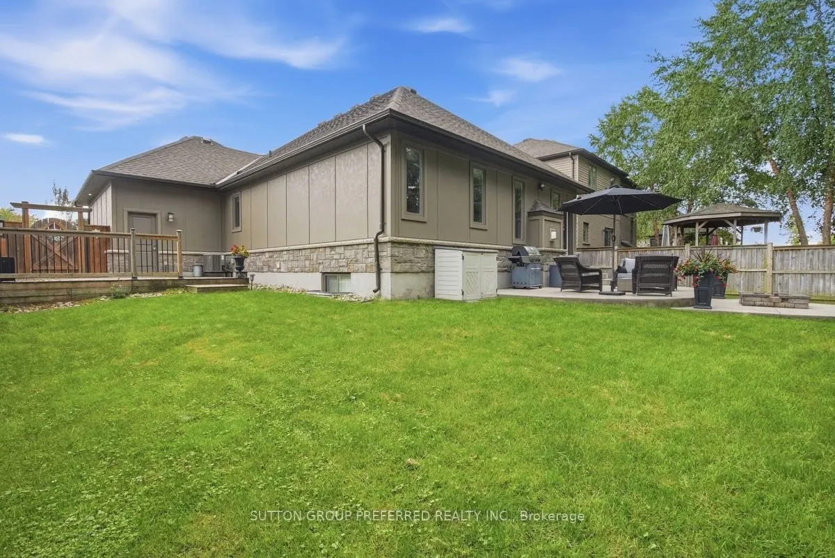 21 Caverhill Crescent