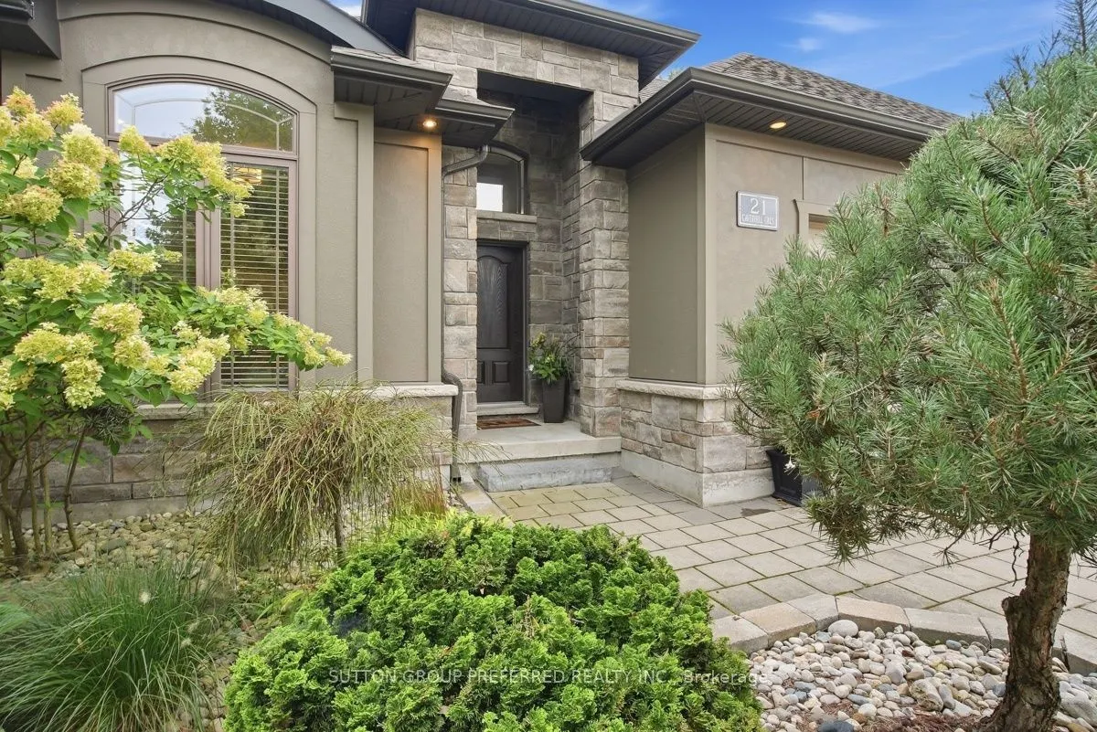 21 Caverhill Crescent