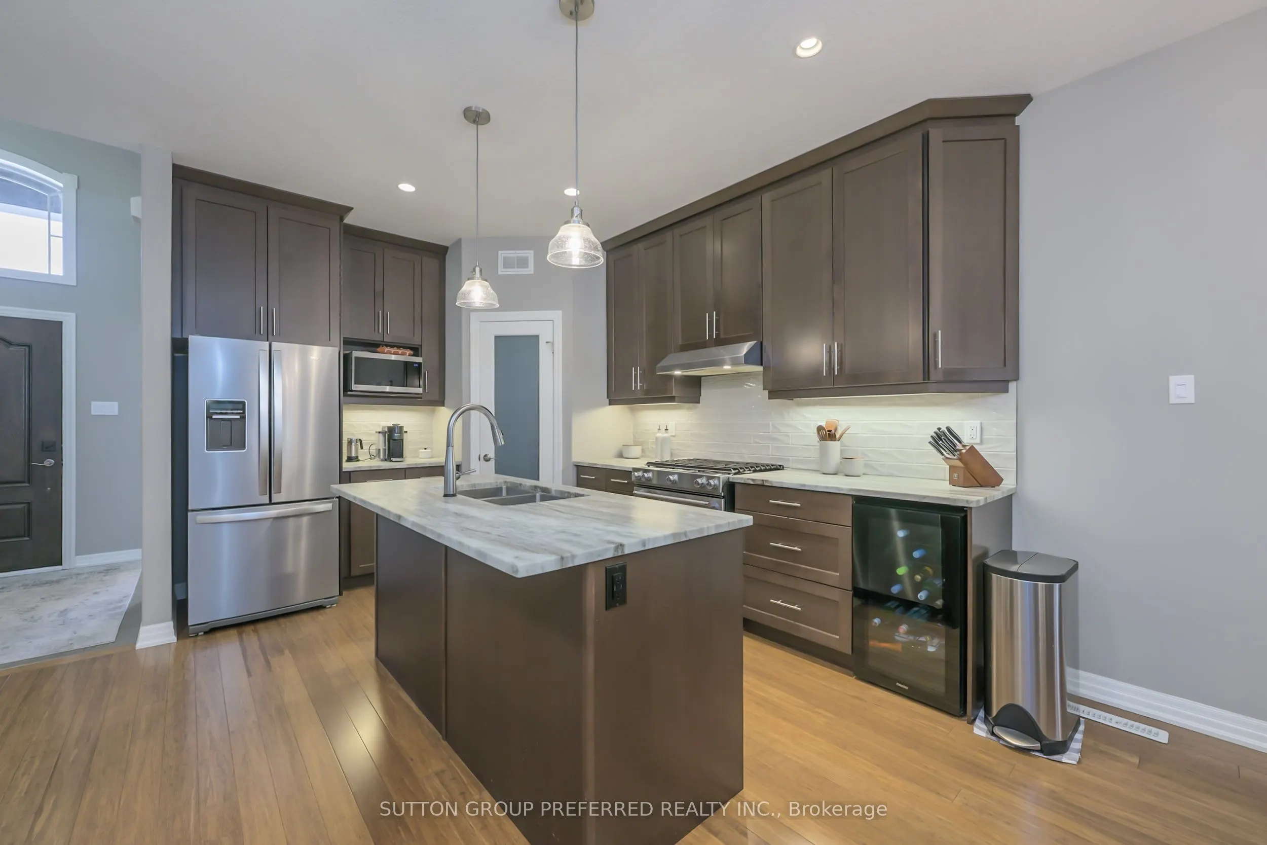 21 Caverhill Crescent