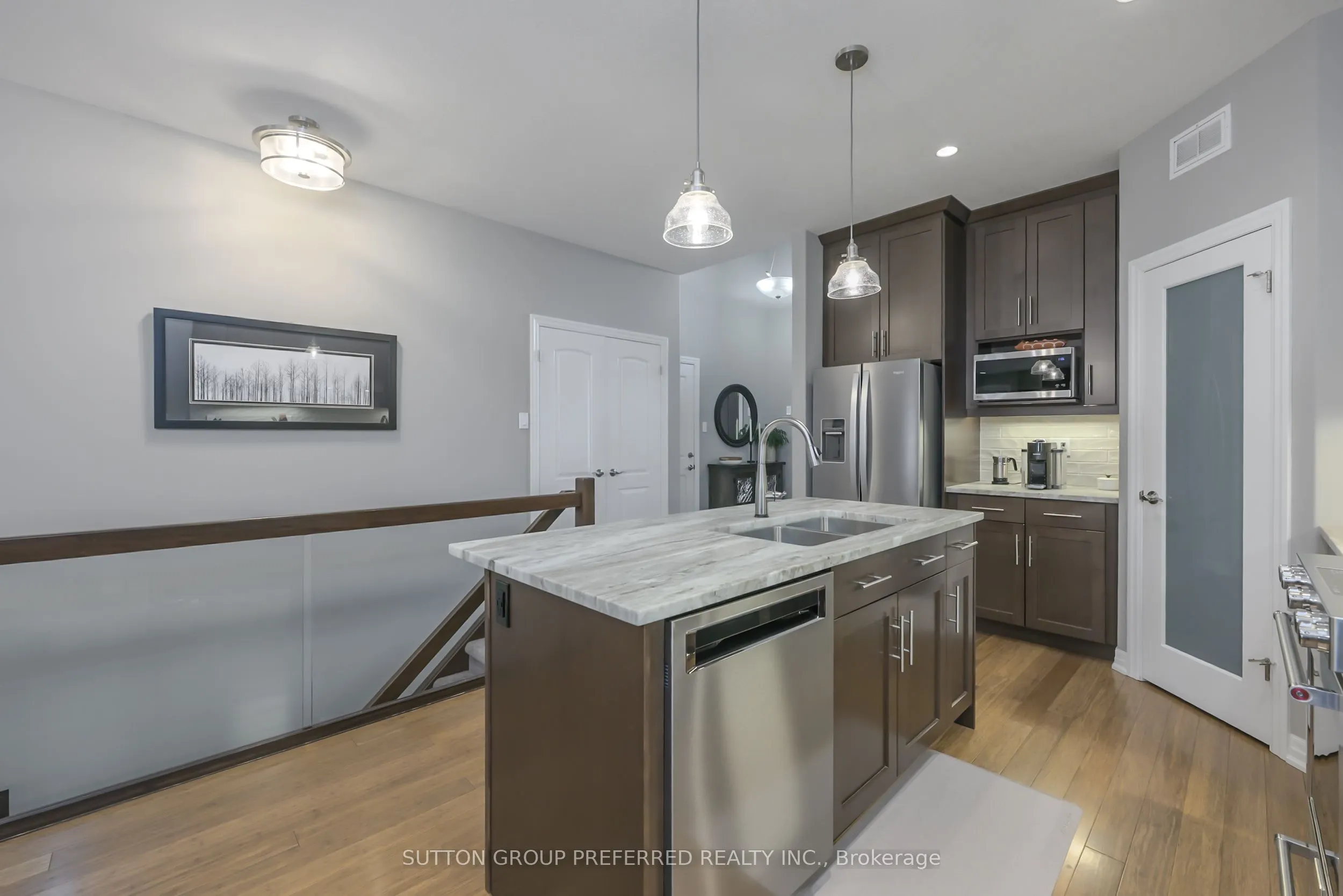 21 Caverhill Crescent