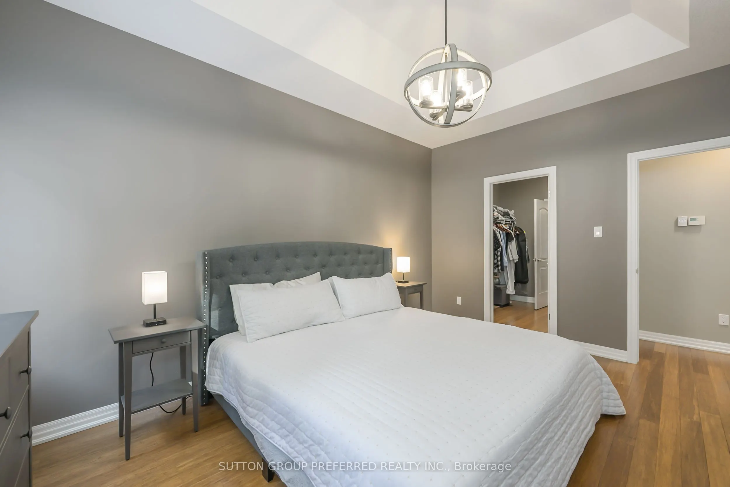 21 Caverhill Crescent