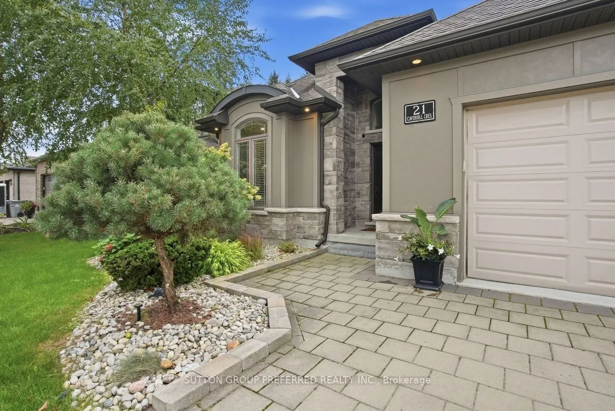 21 Caverhill Crescent