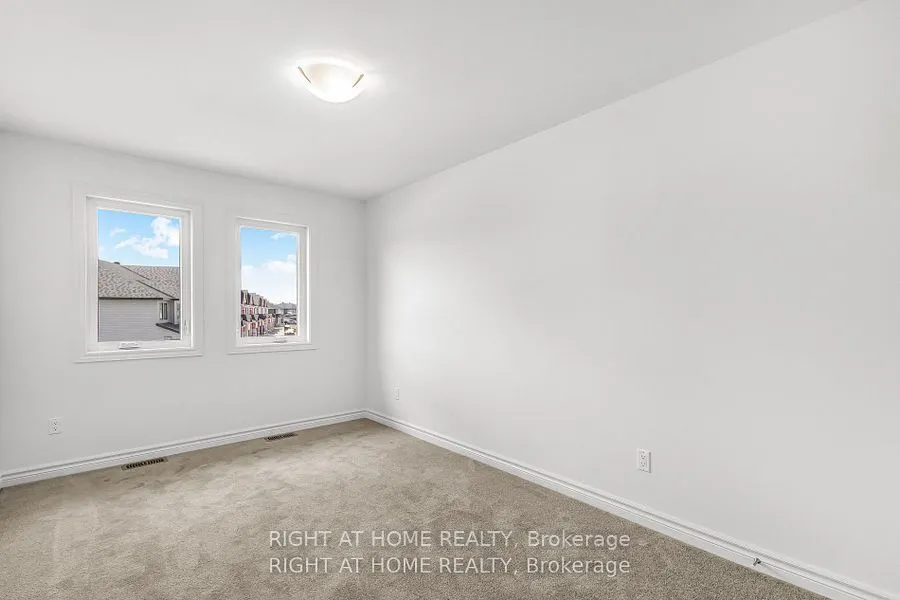 60 GRIFFITH Way