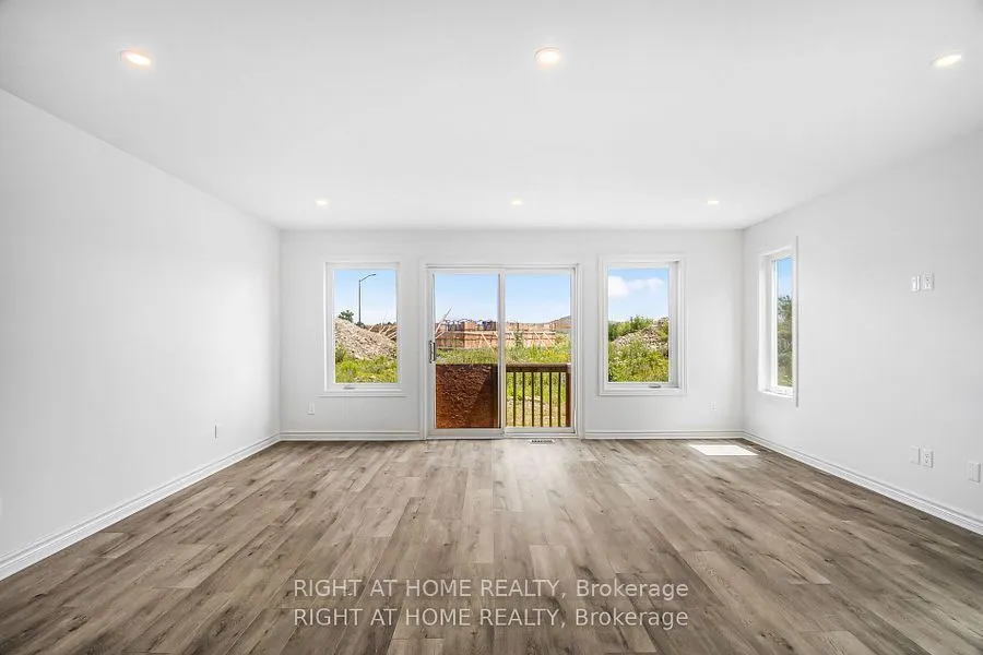 60 GRIFFITH Way