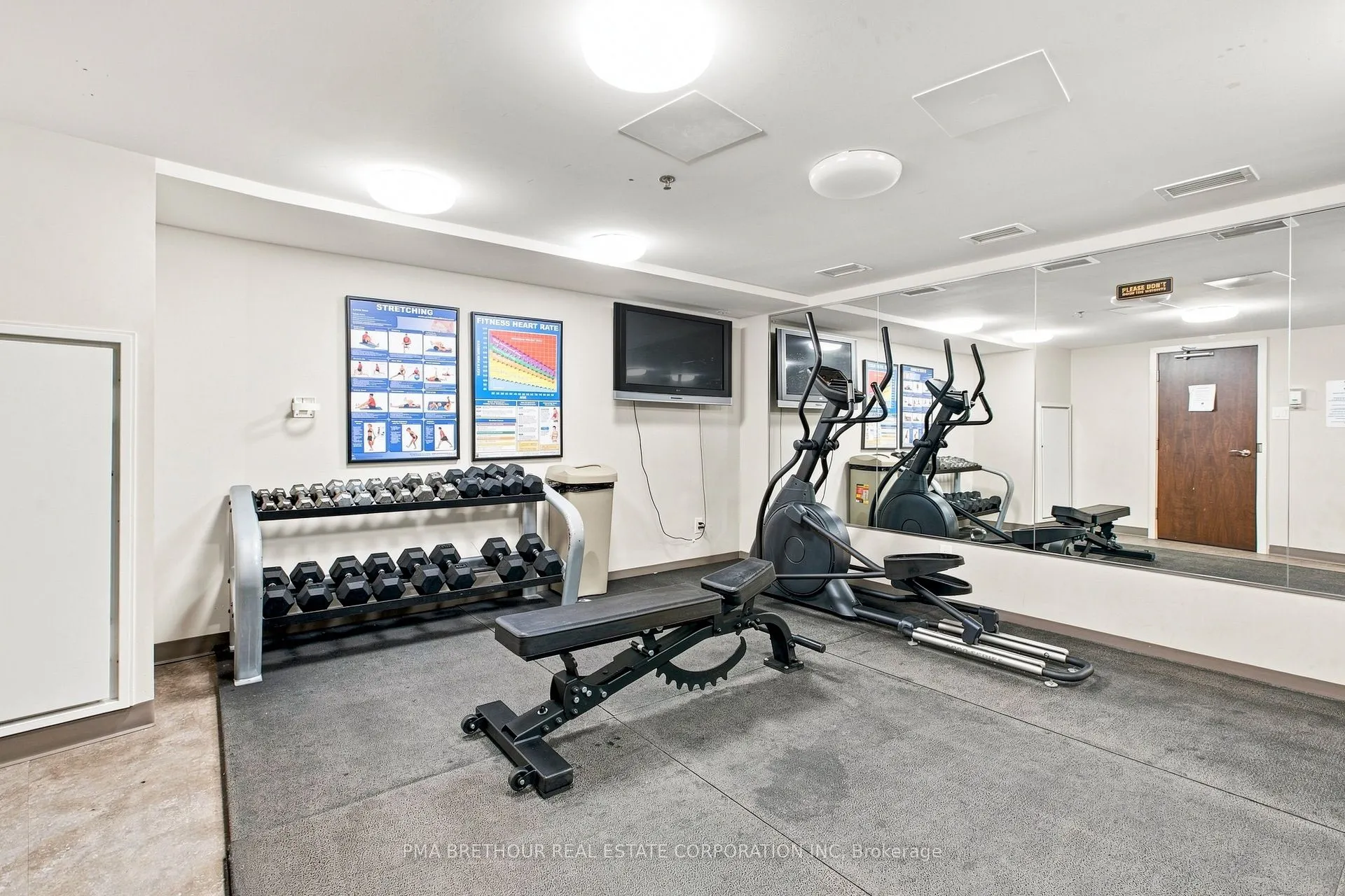88 Richmond Road #606