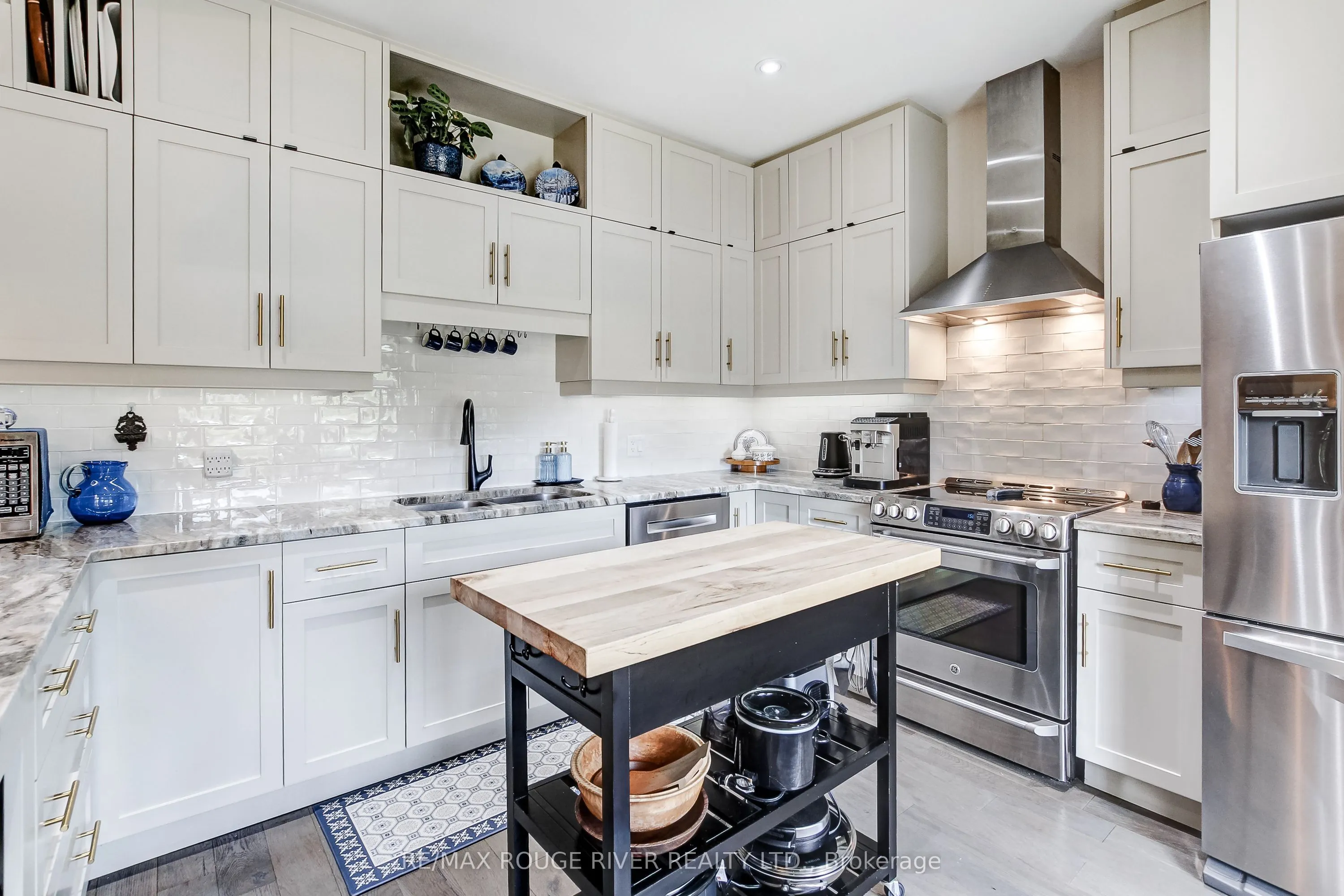 17 St. Andrews Lane S #17