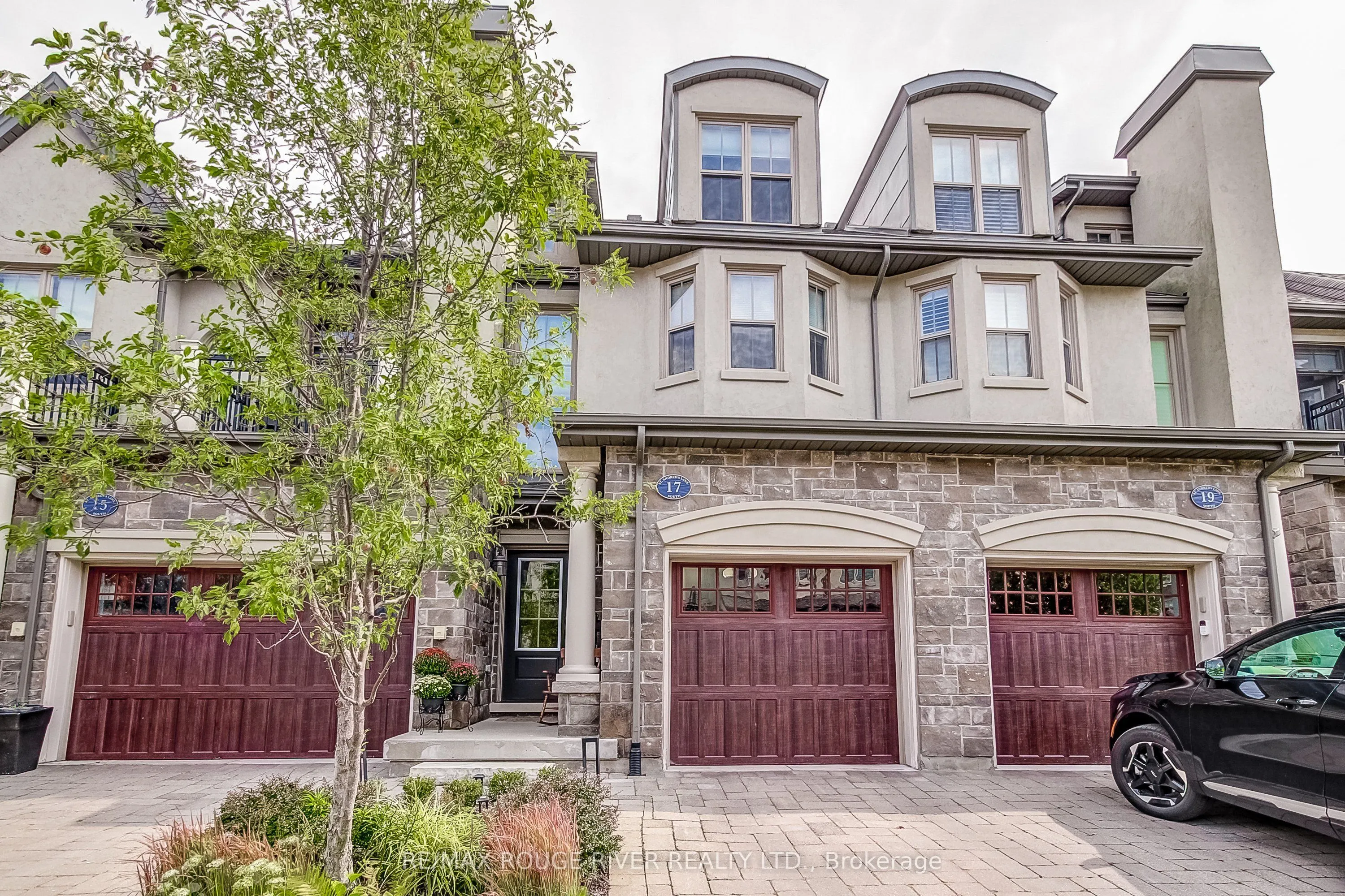 17 St. Andrews Lane S #17
