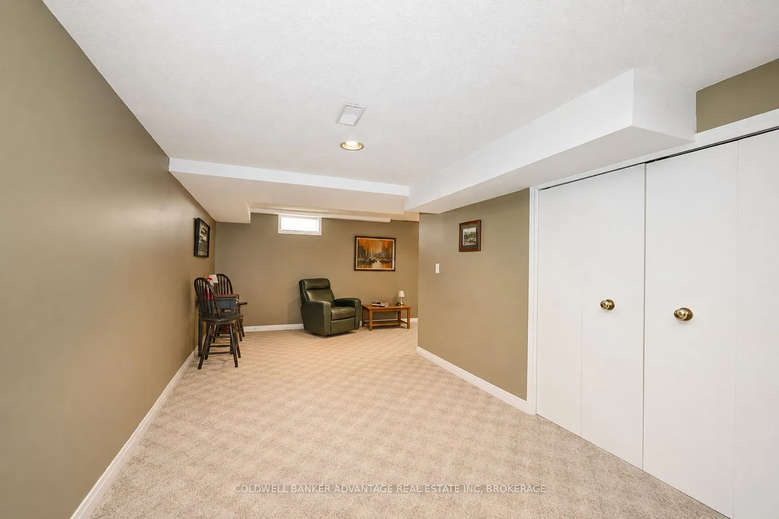 28 Dixon Crescent