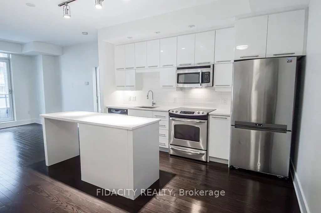 101 Richmond Road #320