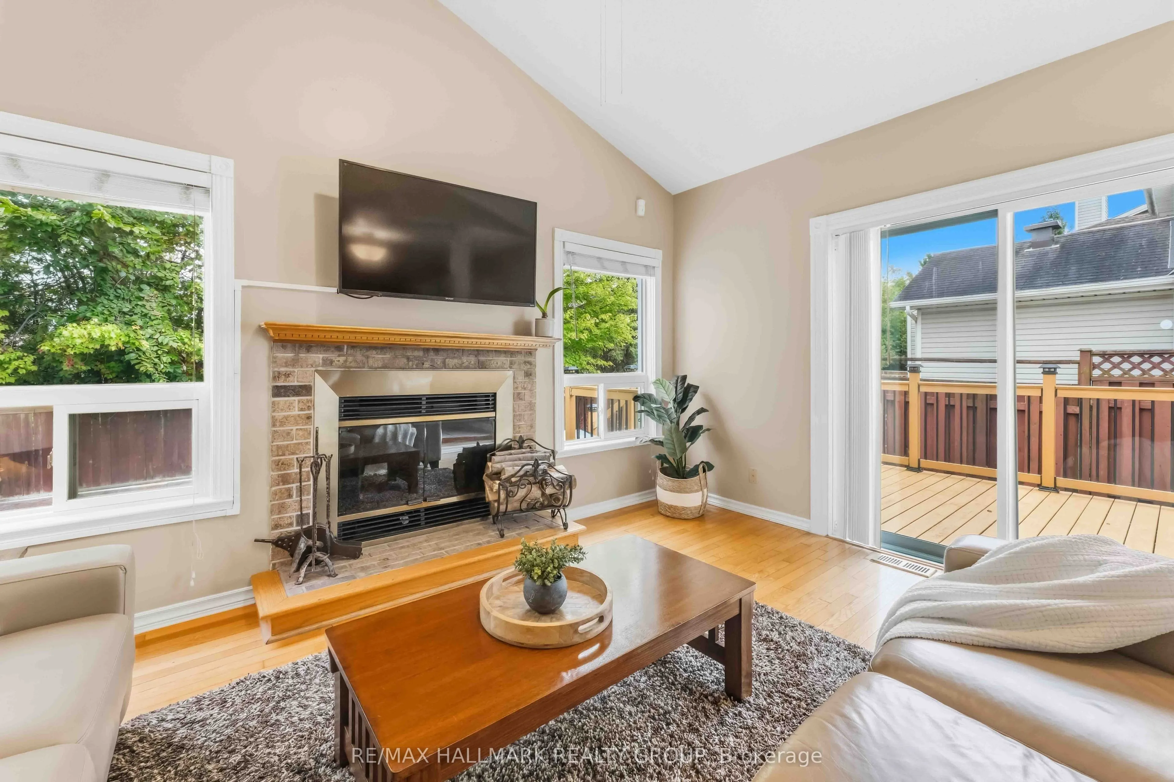 2053 ROLLING BROOK Drive