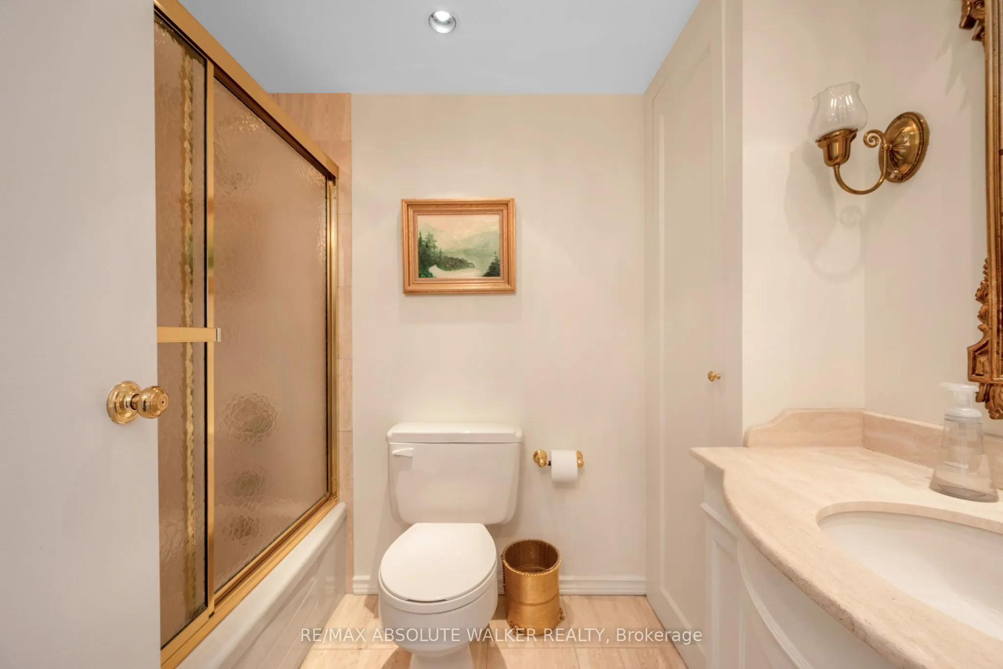 300 Queen Elizabeth Drive #9B