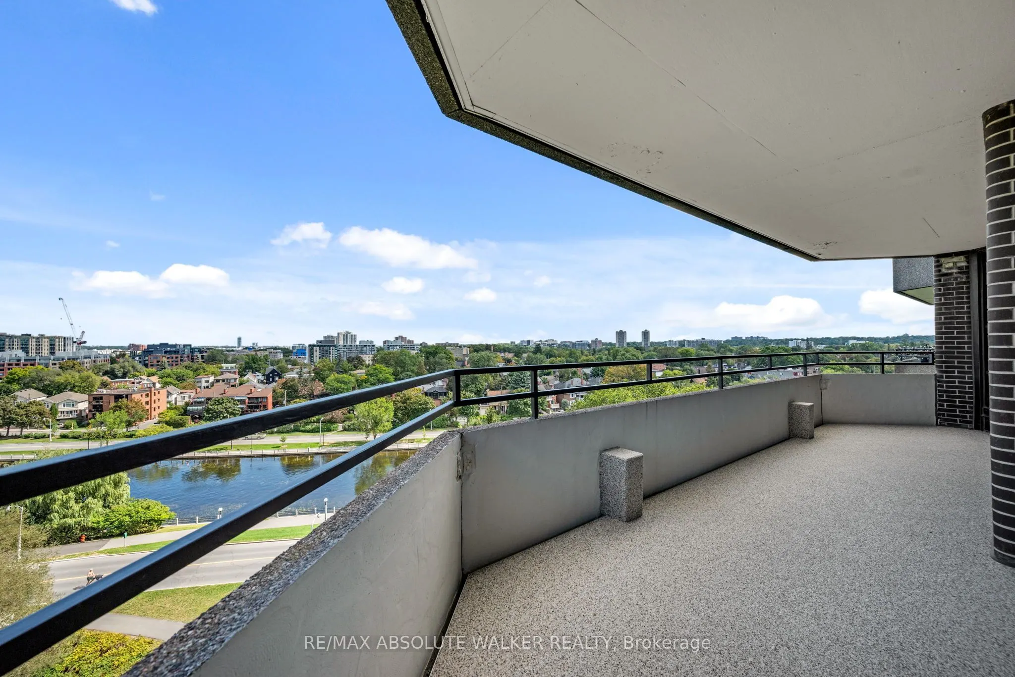 300 Queen Elizabeth Drive #9B