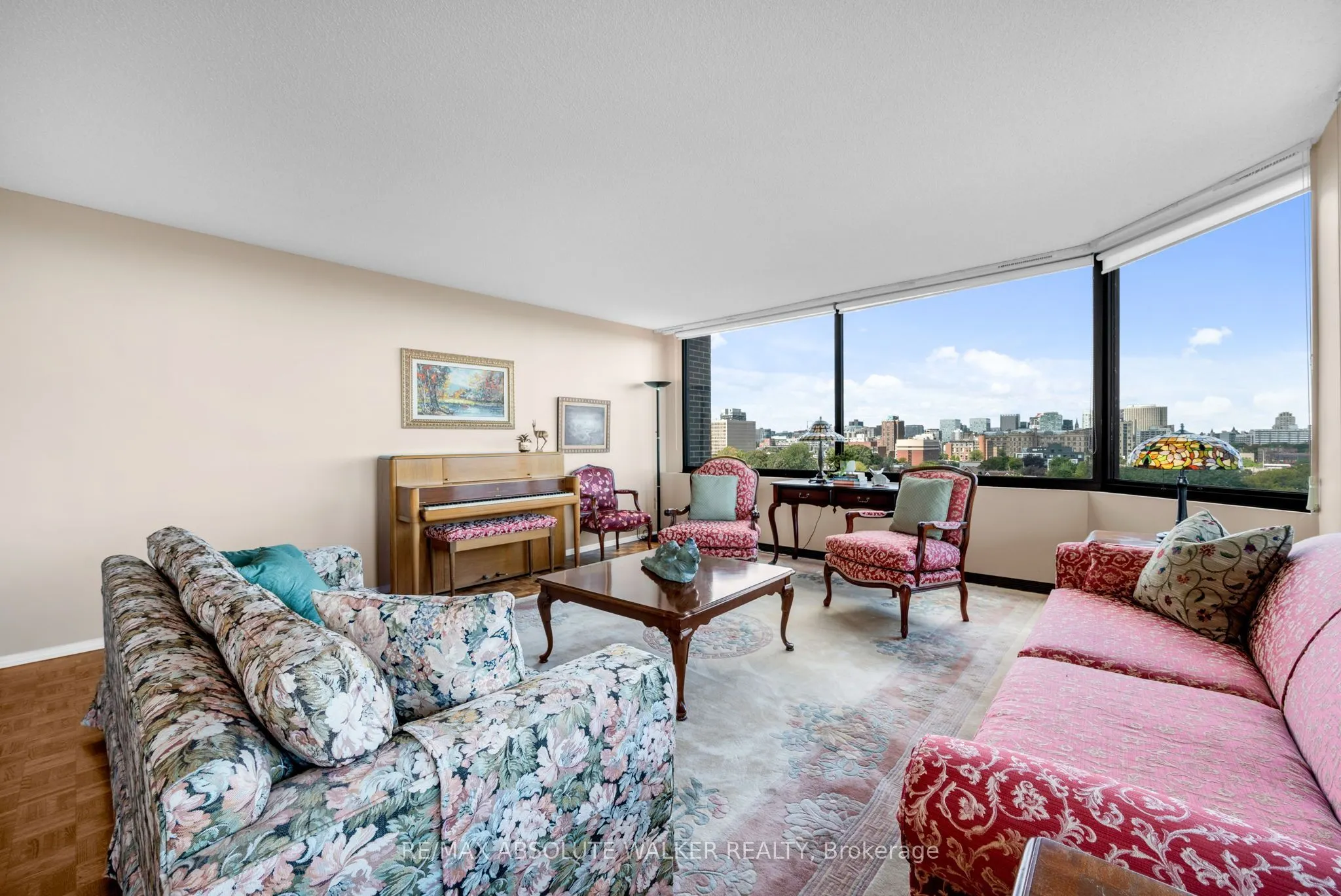 300 Queen Elizabeth Drive #9B