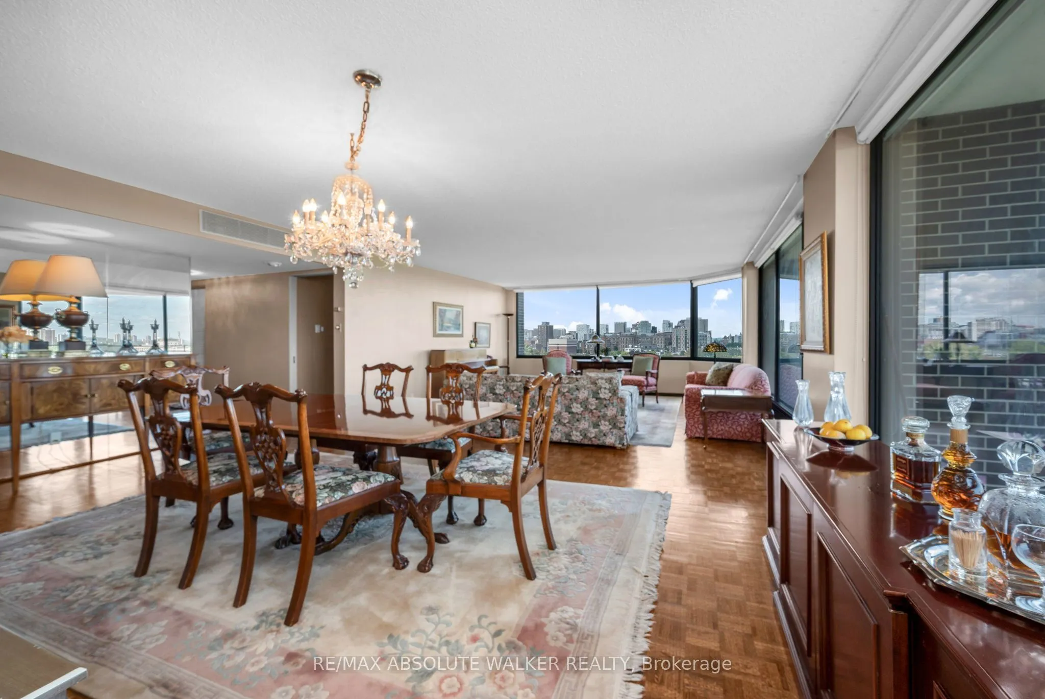 300 Queen Elizabeth Drive #9B