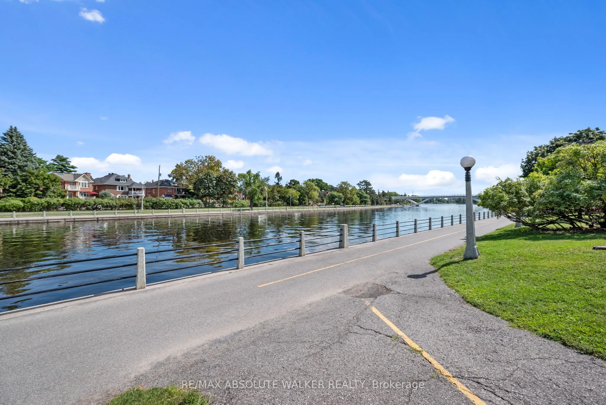300 Queen Elizabeth Drive #9B