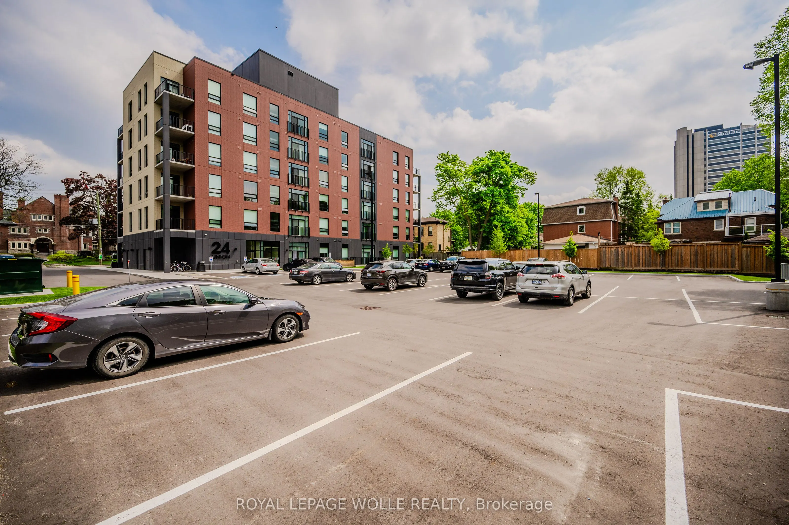 24 Union Street E #303