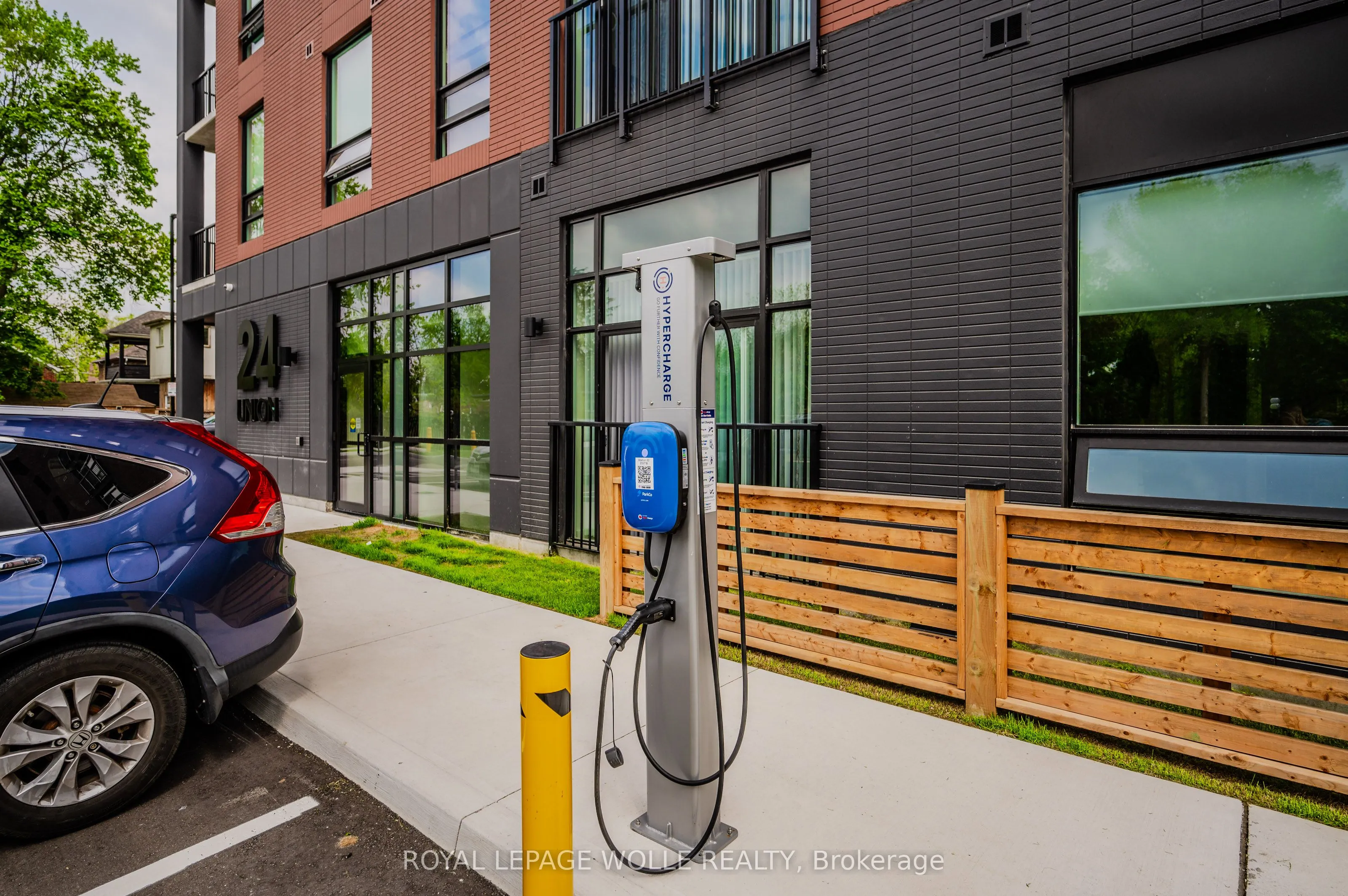 24 Union Street E #303