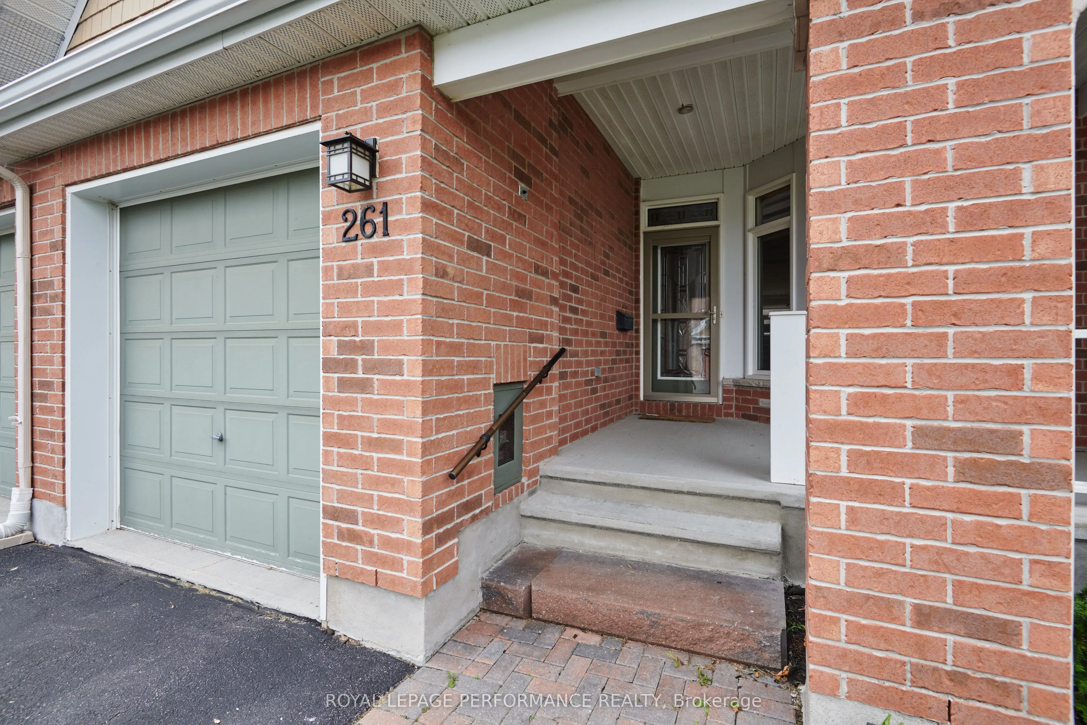 261 Bulrush Crescent