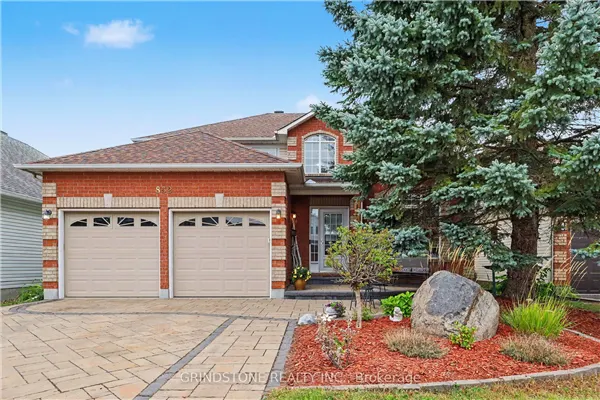852 Paradise Crescent