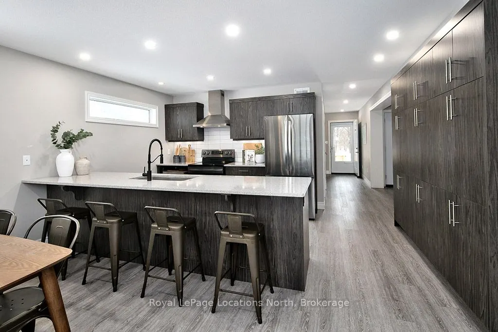 17 Elgin Street S