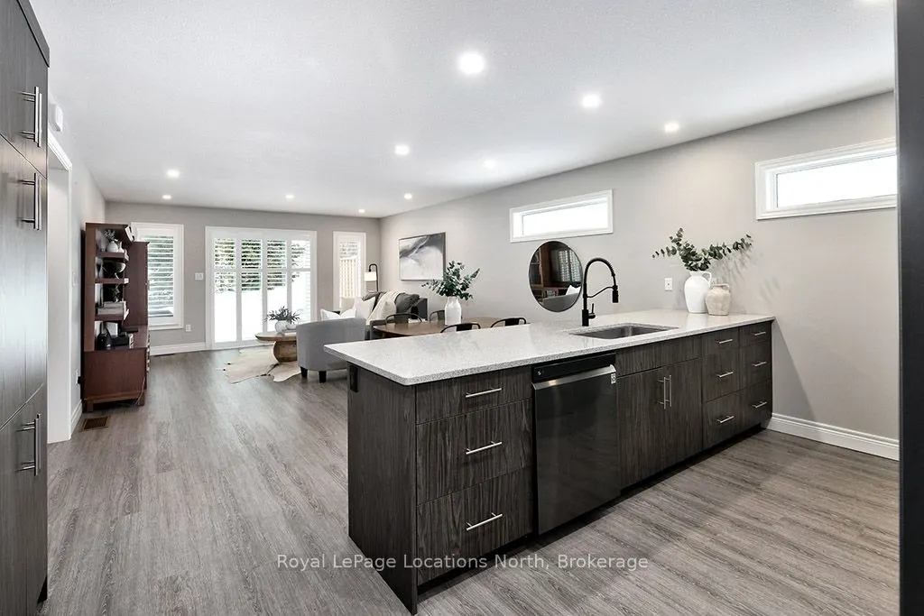 17 Elgin Street S