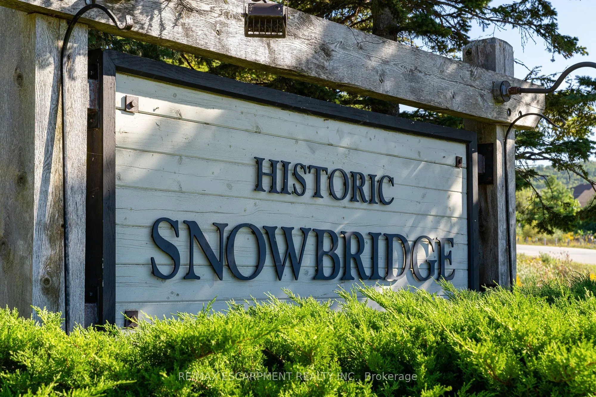 184 Snowbridge Way #207