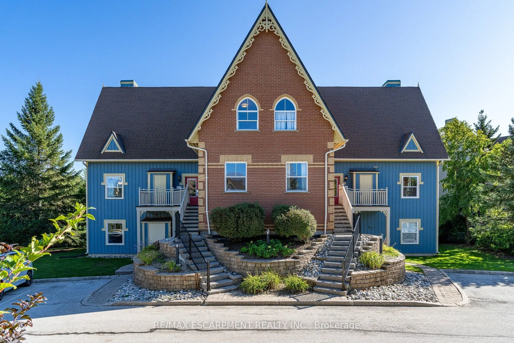 184 Snowbridge Way #207