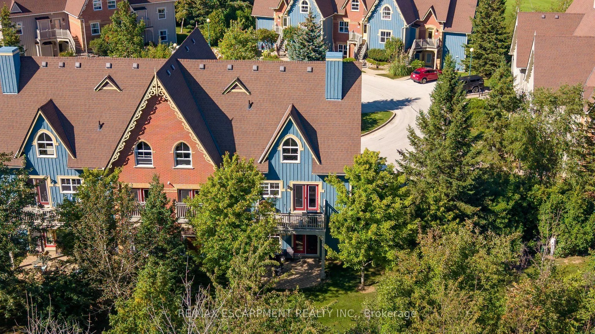 184 Snowbridge Way #207